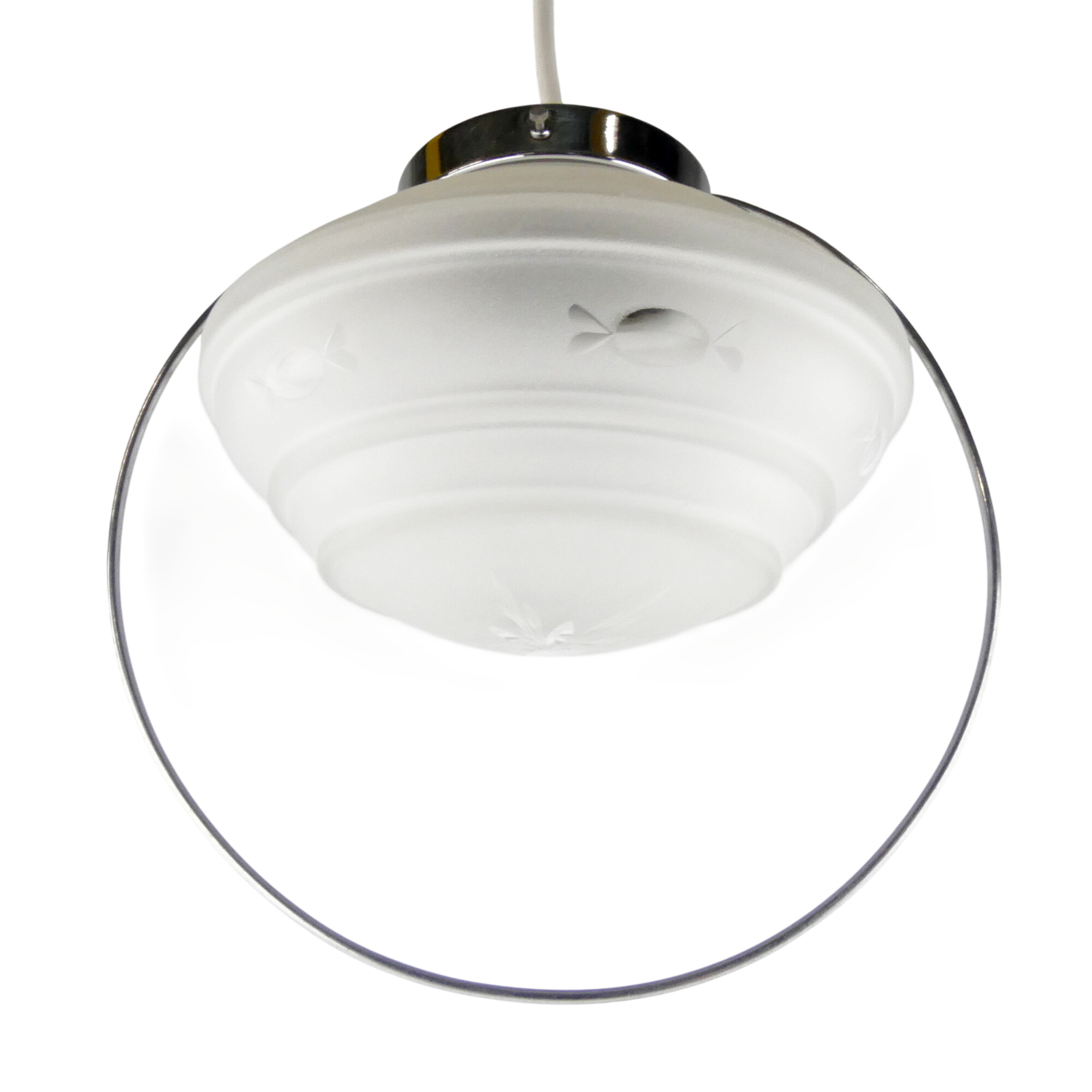 Suspension ancienne en verre et métal chromé Bon état - 20,00 € Suspension ancienne en verre et métal chromé Bon état reconditionné disponible sur Label Emmaüs