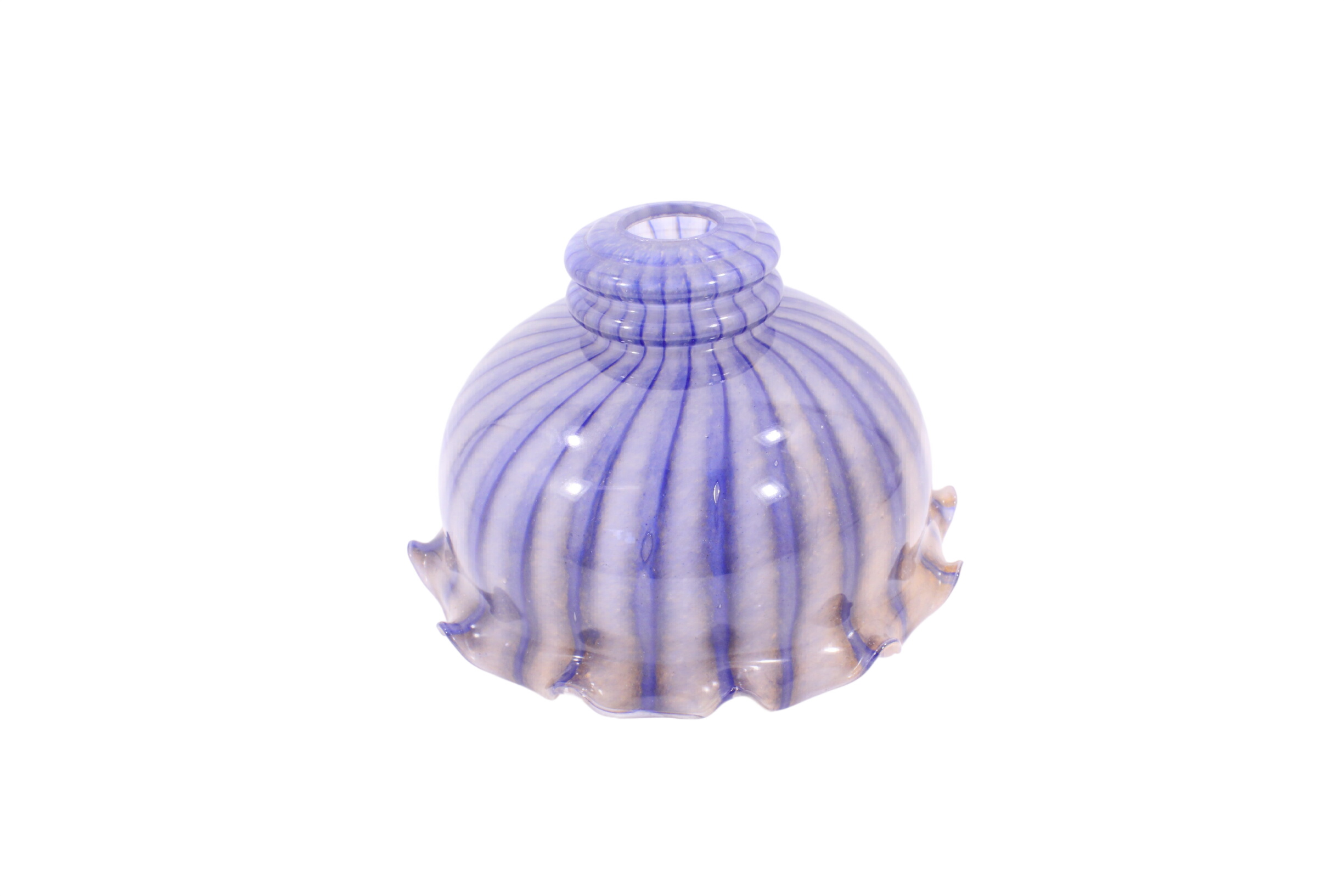 Suspension en verre soufflée / Bicolore - Années 70 Bon état - 28,00 € Suspension en verre soufflée / Bicolore - Années 70 Bon état reconditionné disponible sur Label Emmaüs