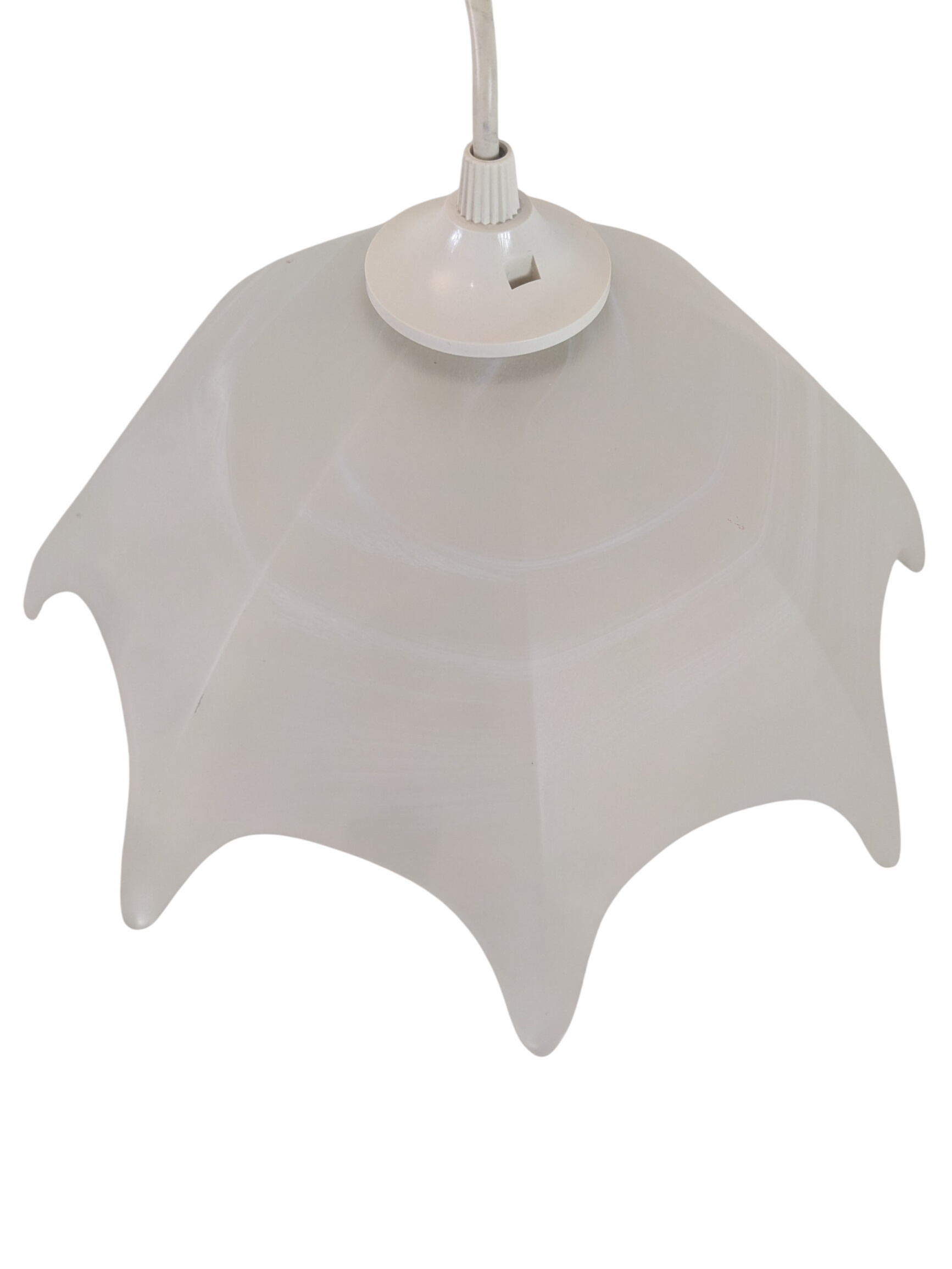 Acheter Suspension en verre Bon état - 14,00 € Suspension en verre Bon état reconditionné disponible sur Label Emmaüs