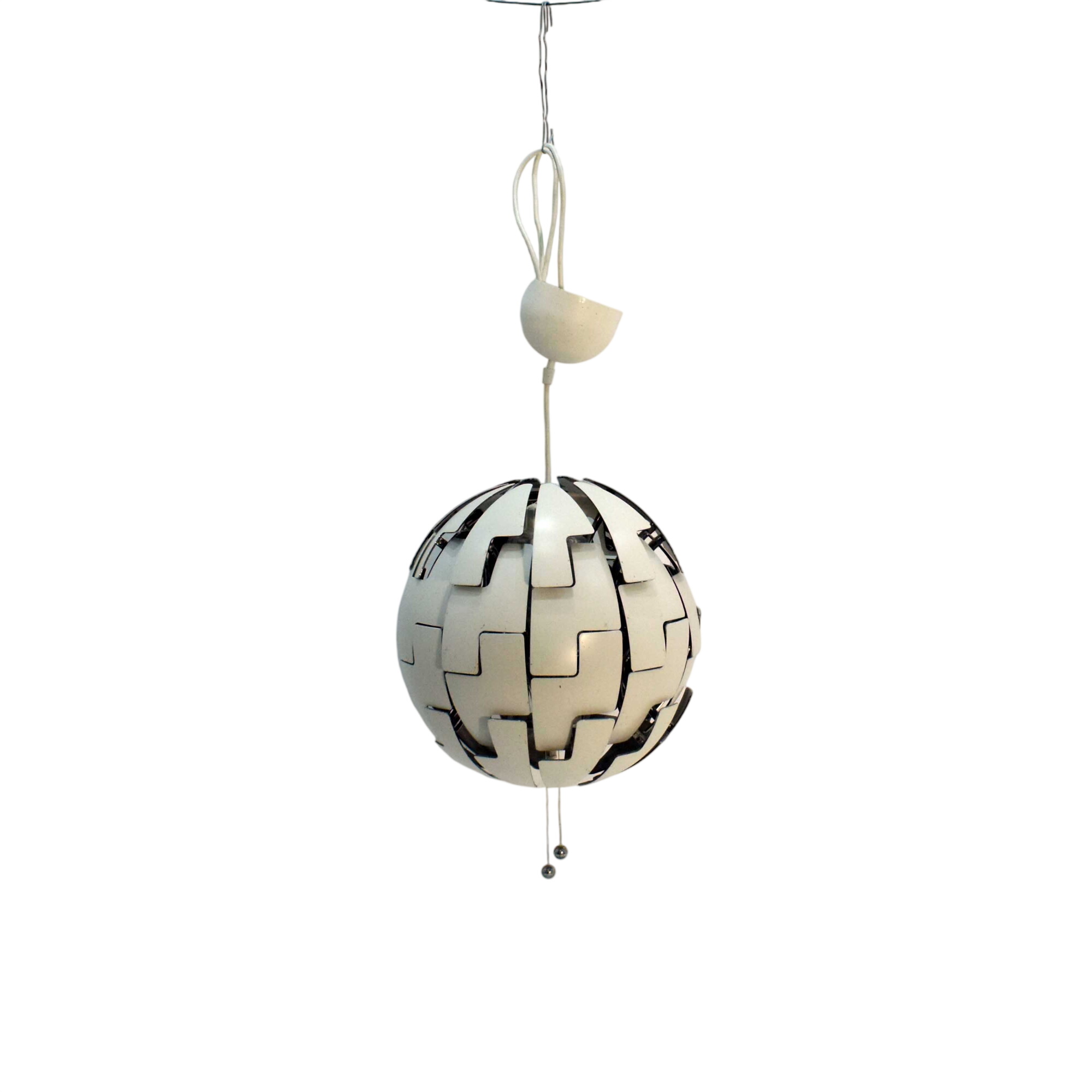 Suspension IKEA PS 2014 - T1231 1 Bon état - 32,90 € Suspension IKEA PS 2014 - T1231 1 Bon état reconditionné disponible sur Label Emmaüs