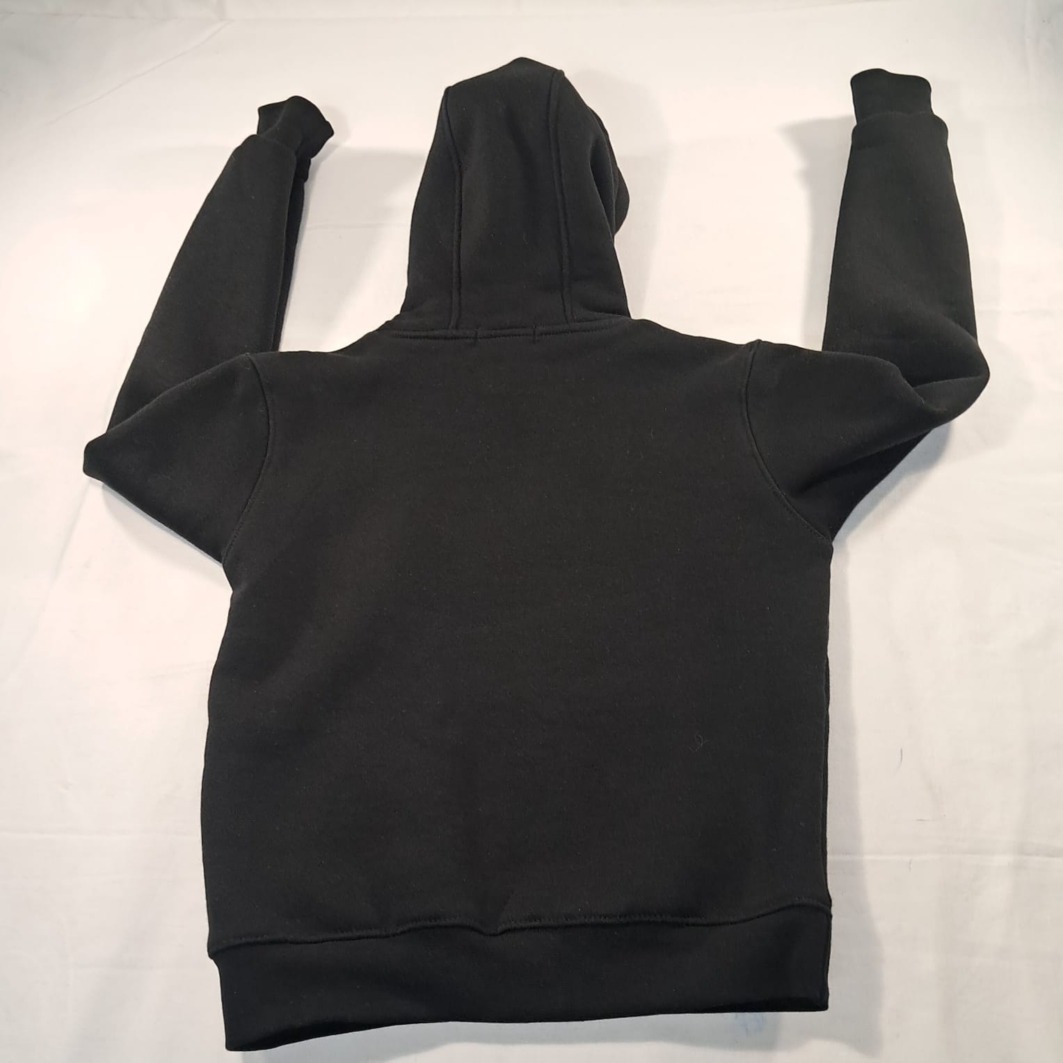 Voir photo 3 de Sweat à capuche Moncler noir taille 6 ans Sweat à capuche Moncler noir taille 6 ans Très bon état reconditionné photo 3
