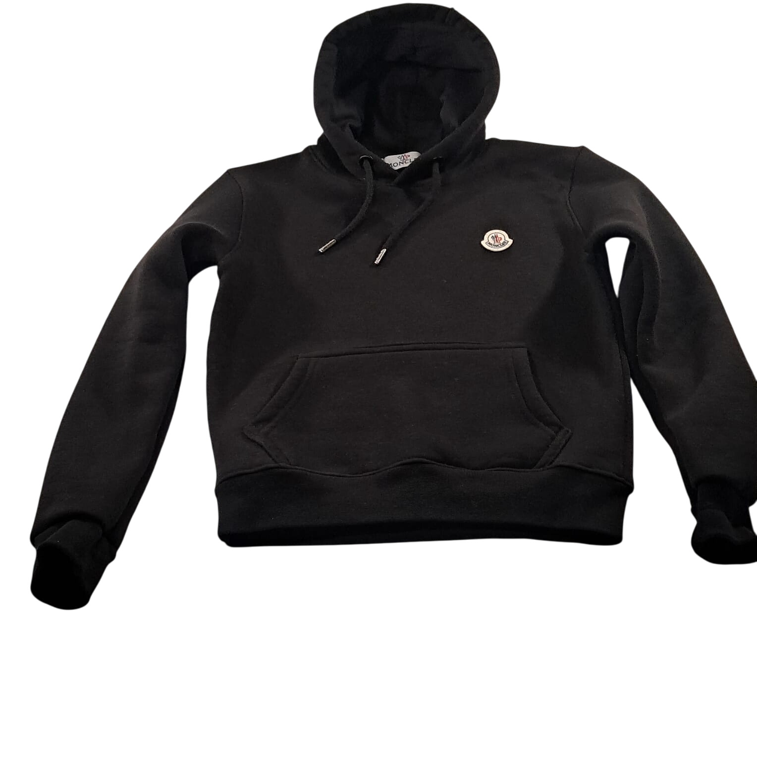 Sweat à capuche Moncler noir taille 6 ans Très bon état - 40,00 € Sweat à capuche Moncler noir taille 6 ans Très bon état reconditionné disponible sur Label Emmaüs