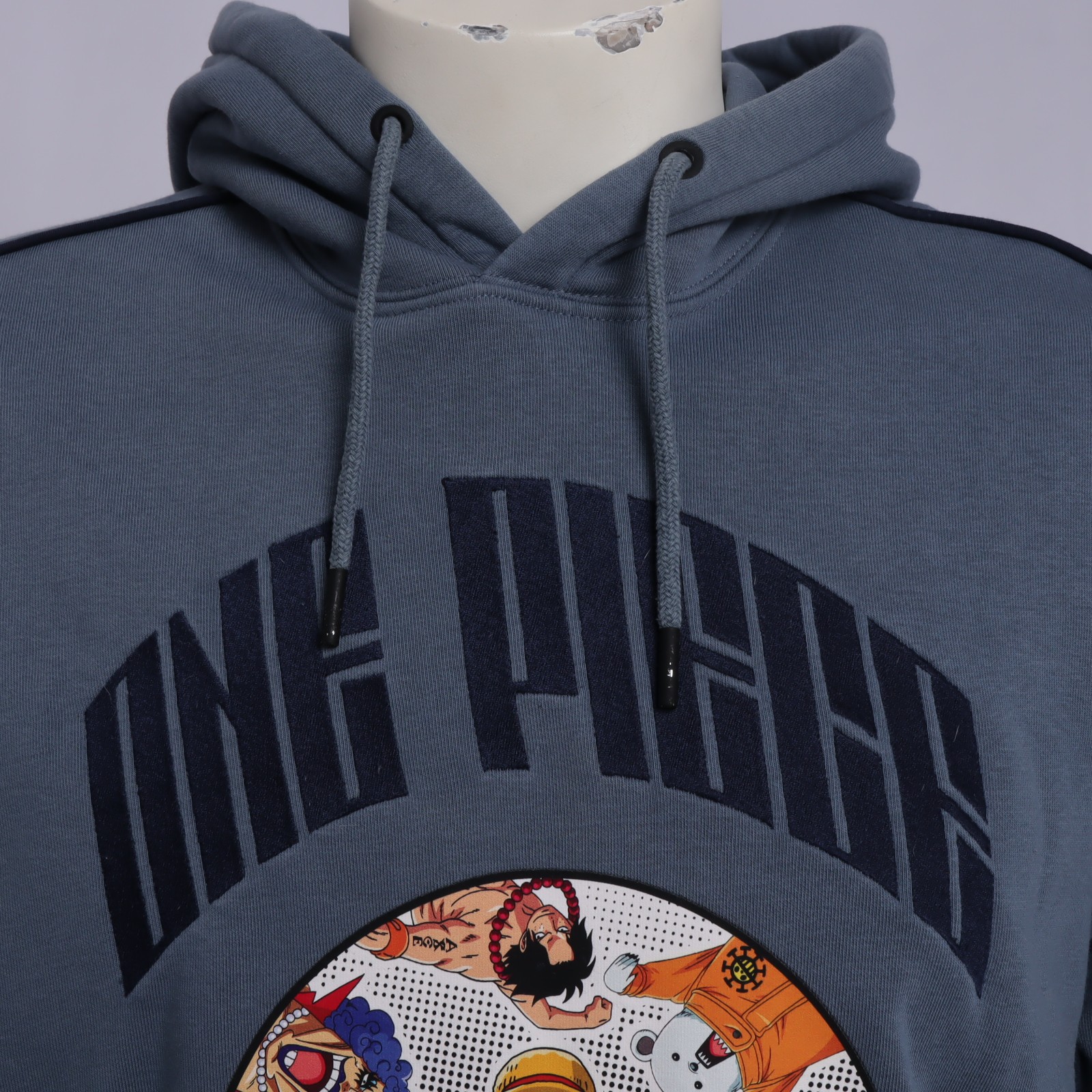 Voir photo 4 de Sweat à capuche One Piece taille S Sweat à capuche One Piece taille S Bon état reconditionné photo 4