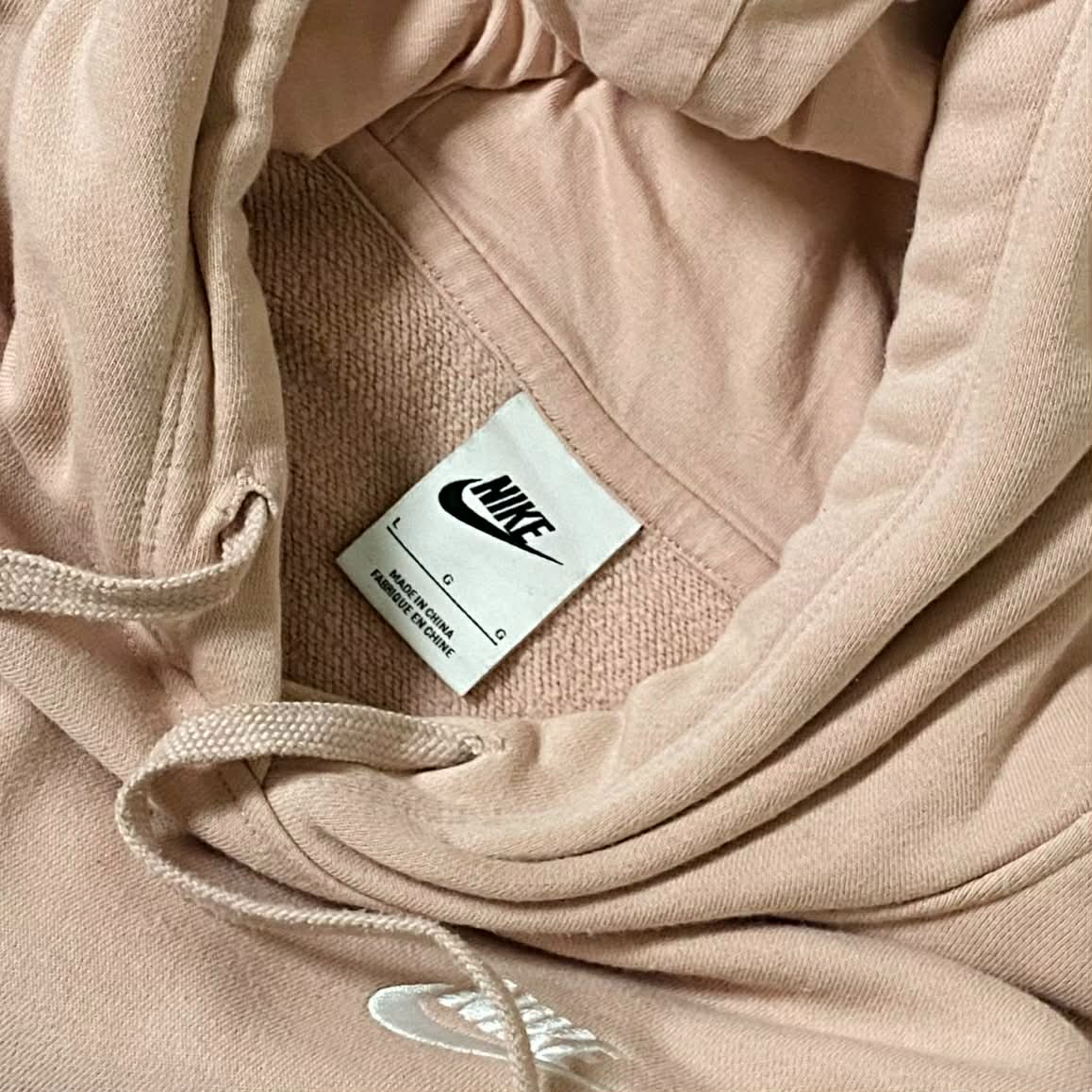 Voir photo 5 de Sweat femme à capuche - Nike - L Sweat femme à capuche - Nike - L Bon état reconditionné photo 5