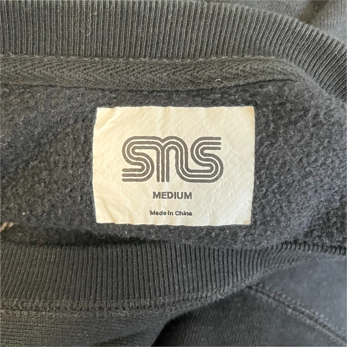 Voir photo 5 de Sweat noir, SNS 25, taille M Sweat noir, SNS 25, taille M Bon état reconditionné photo 5
