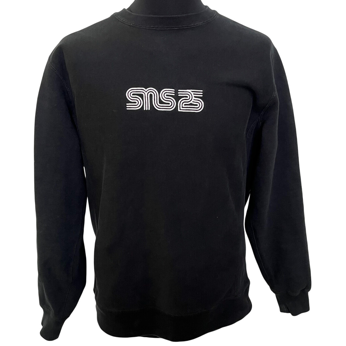 Acheter Sweat noir, SNS 25, taille M Bon état - 11,00 € Sweat noir, SNS 25, taille M Bon état reconditionné disponible sur Label Emmaüs