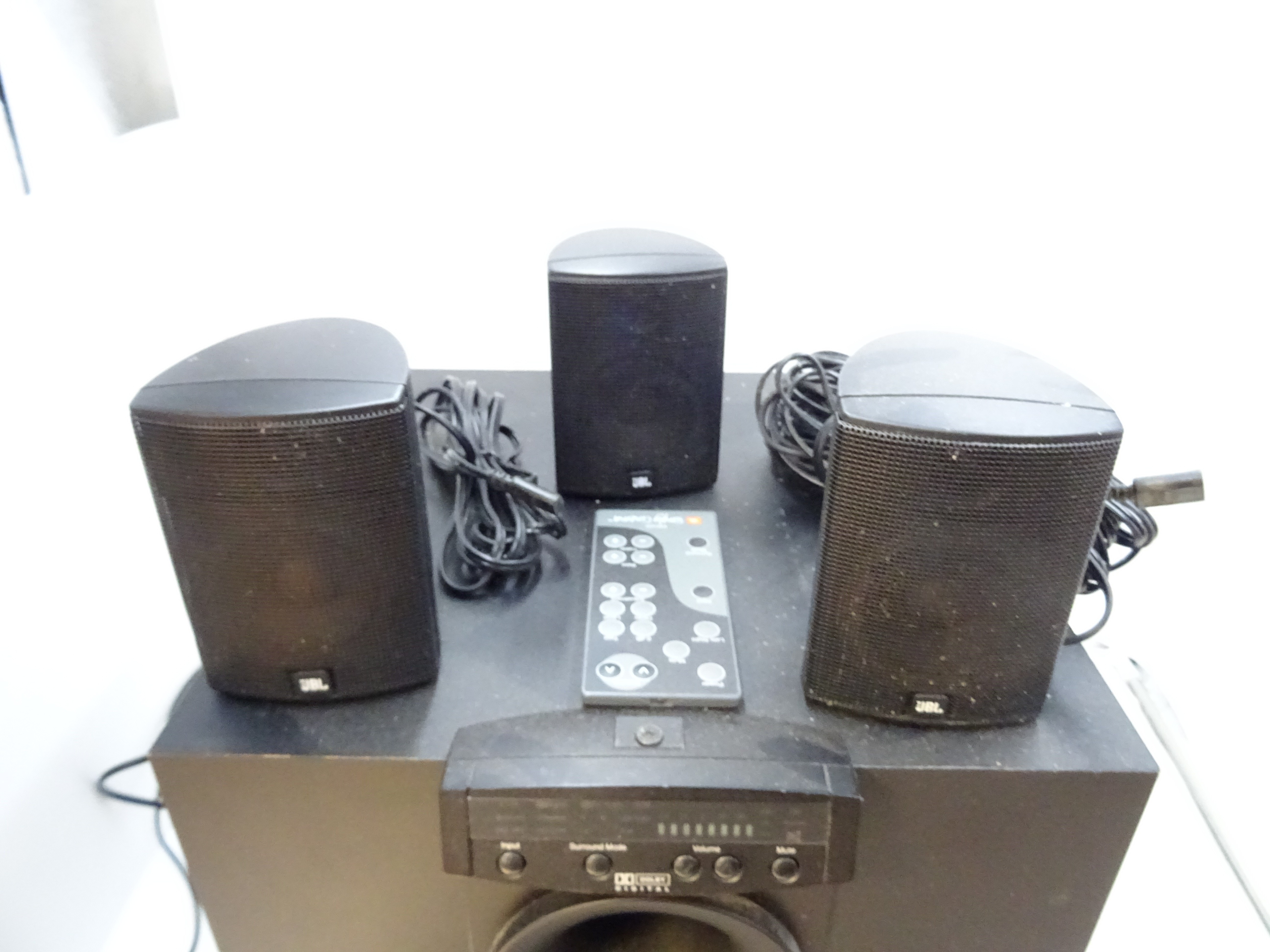 Voir photo 3 de Système audio JBL simply cinema sub 333. Système audio JBL simply cinema sub 333. bon état reconditionné photo 3