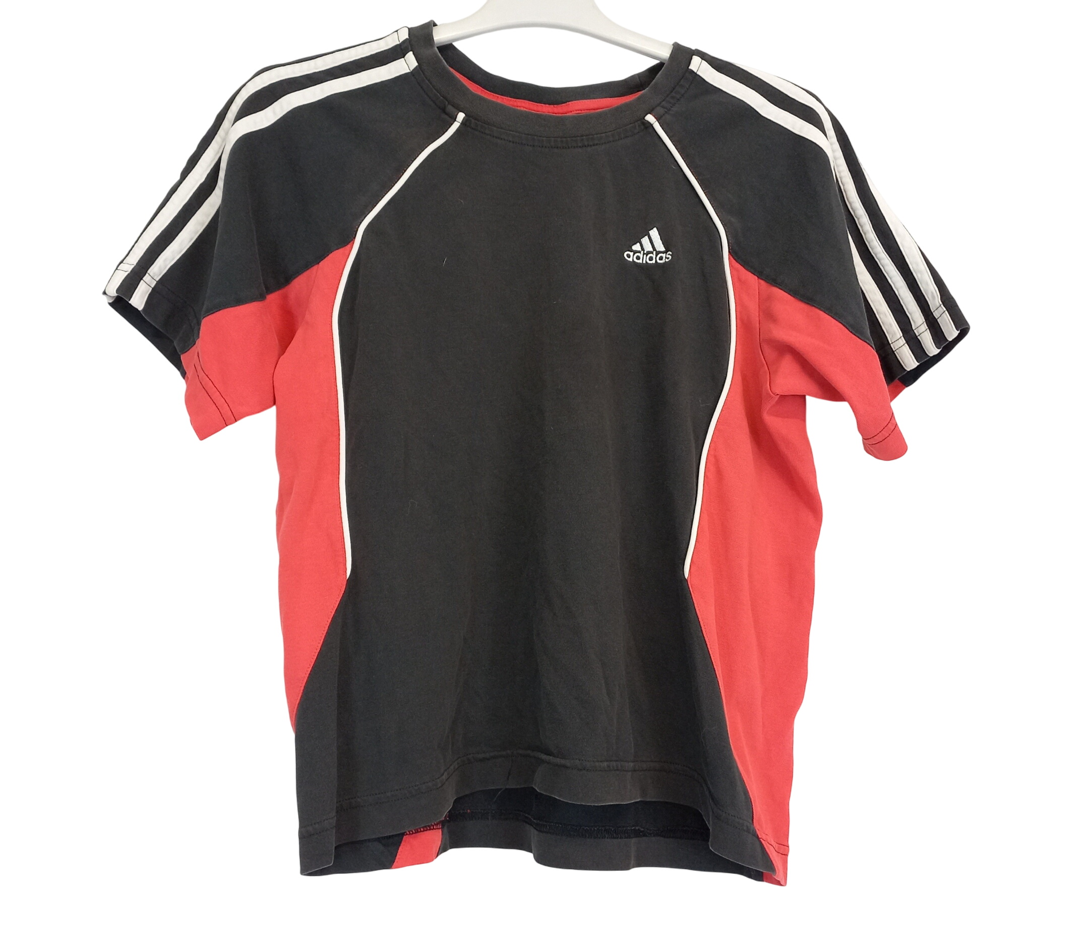 Acheter T-shirt ADIDAS taille 12 ans Bon état - 11,90 € T-shirt ADIDAS taille 12 ans Bon état reconditionné disponible sur Label Emmaüs