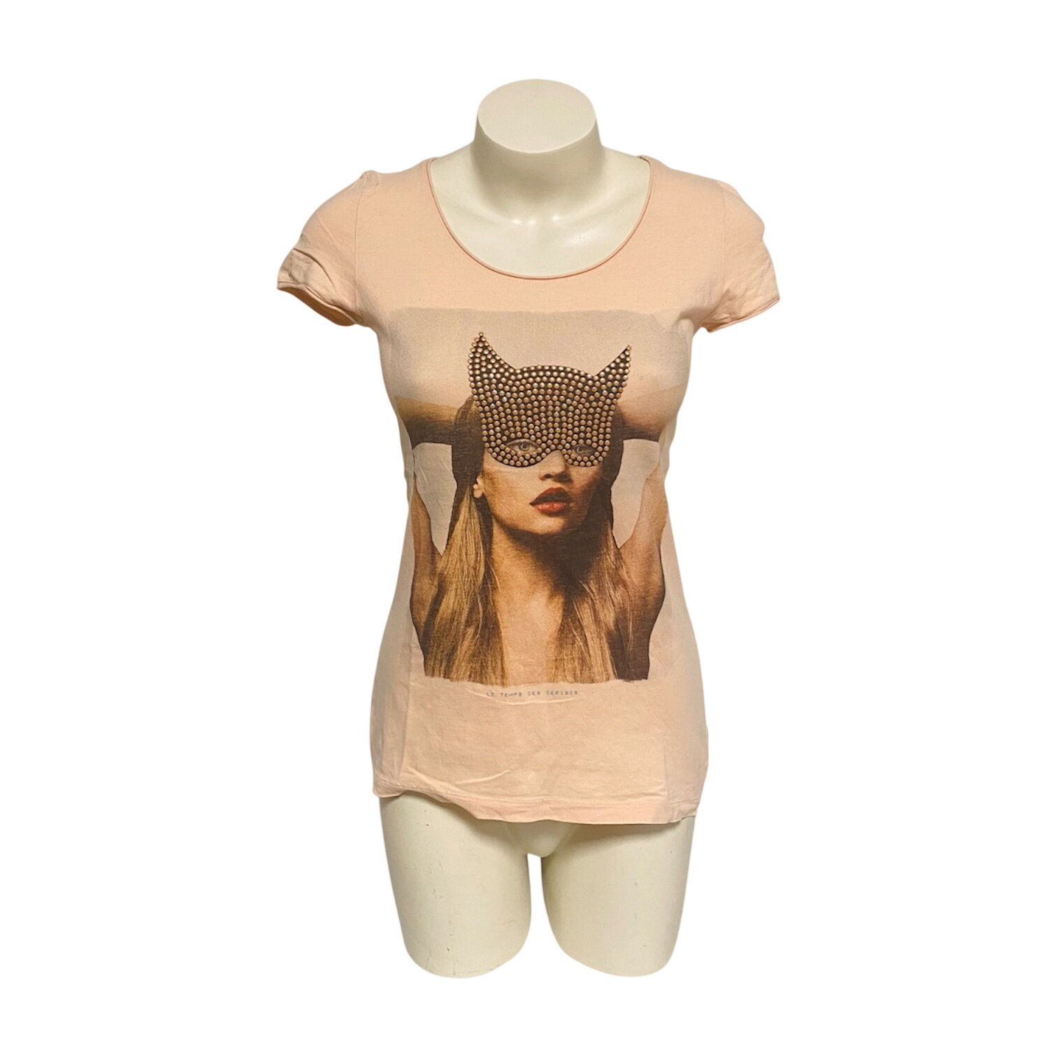 T-shirt Femme à Manches Courtes - Le Temps Des Cerises - S Bon état - 10,00 € T-shirt Femme à Manches Courtes - Le Temps Des Cerises - S Bon état reconditionné disponible sur Label Emmaüs
