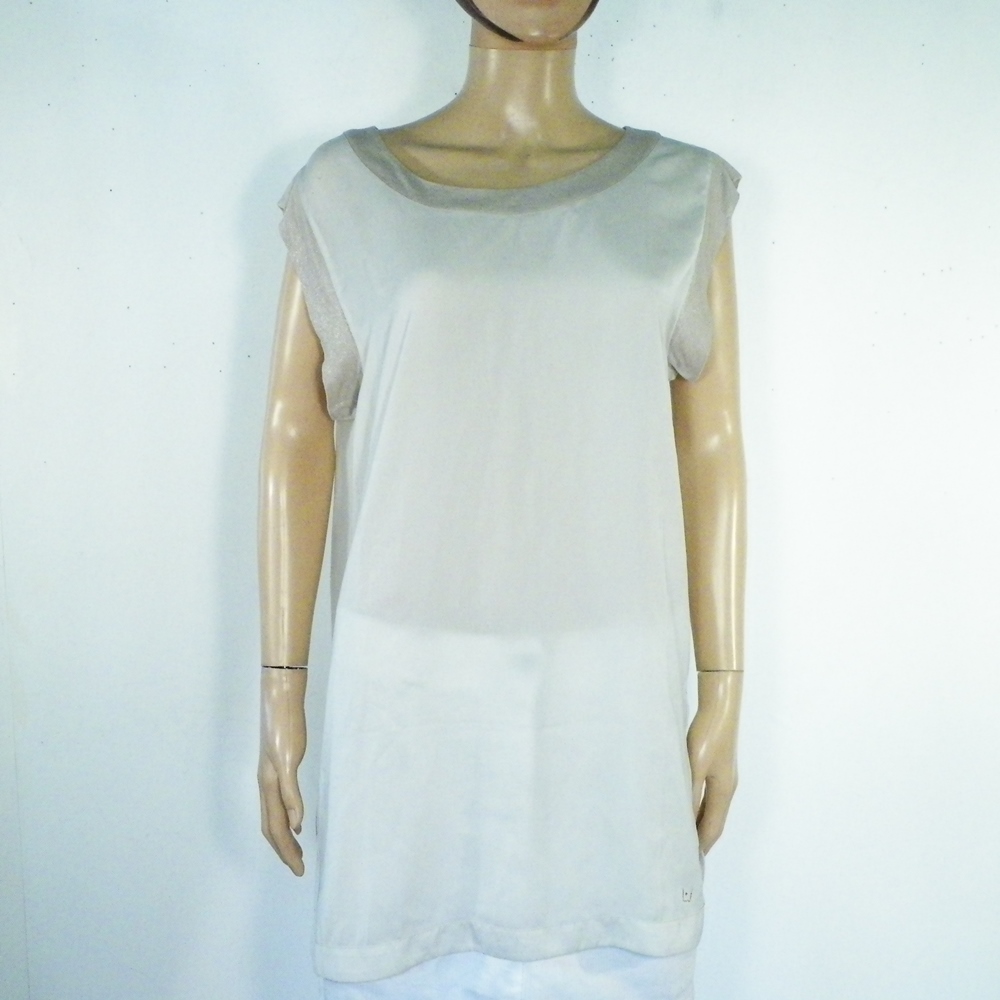 Acheter T-Shirt Femme Beige LIU JO Taille Estimée M/L. Bon état - 11,00 € T-Shirt Femme Beige LIU JO Taille Estimée M/L. Bon état reconditionné disponible sur Label Emmaüs