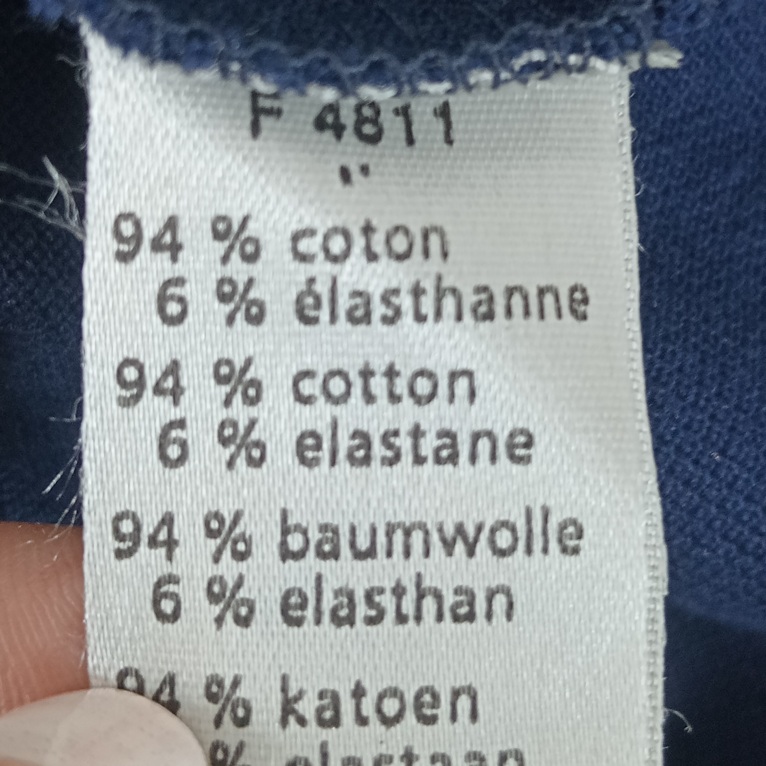 Voir photo 8 de T shirt - femme - marque Lacoste - manches courtes - couleur bleu marine - taille L (40) T shirt - femme - marque Lacoste - manches courtes - couleur bleu marine - taille L (40) Très bon état reconditionné photo 8