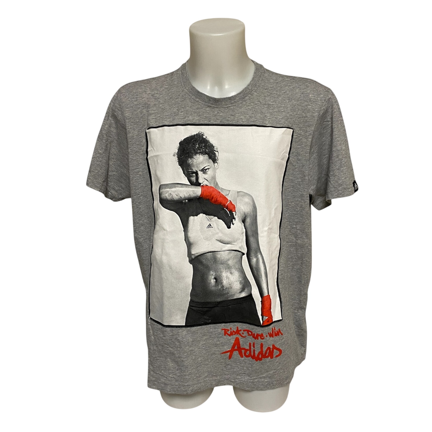 Acheter T-shirt homme à manches courtes - Adidas - XL Très bon état - 11,00 € T-shirt homme à manches courtes - Adidas - XL Très bon état reconditionné disponible sur Label Emmaüs