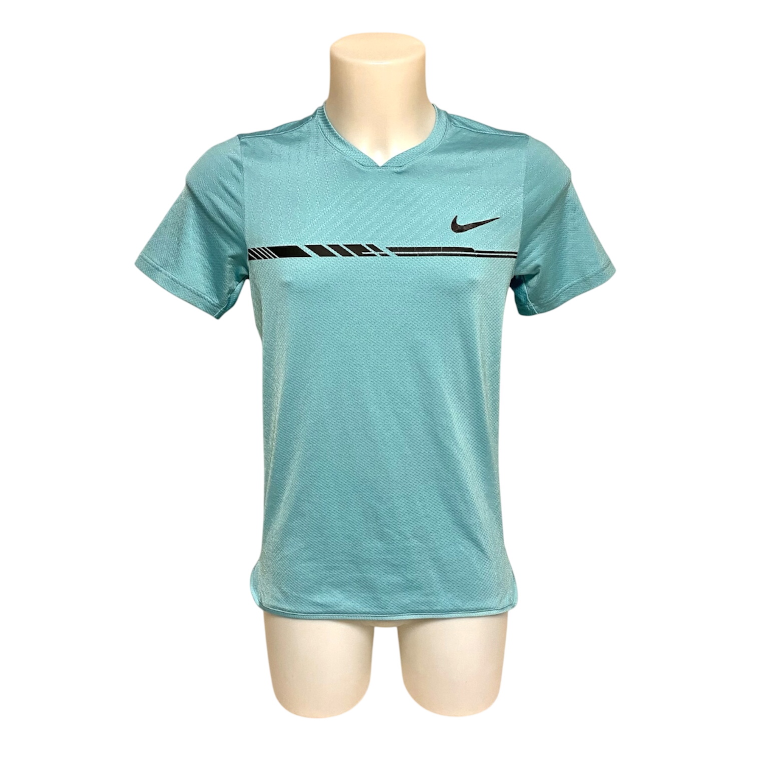 T-shirt Homme à Manches Courtes - NIKE - XS Très bon état - 10,00 € T-shirt Homme à Manches Courtes - NIKE - XS Très bon état reconditionné disponible sur Label Emmaüs