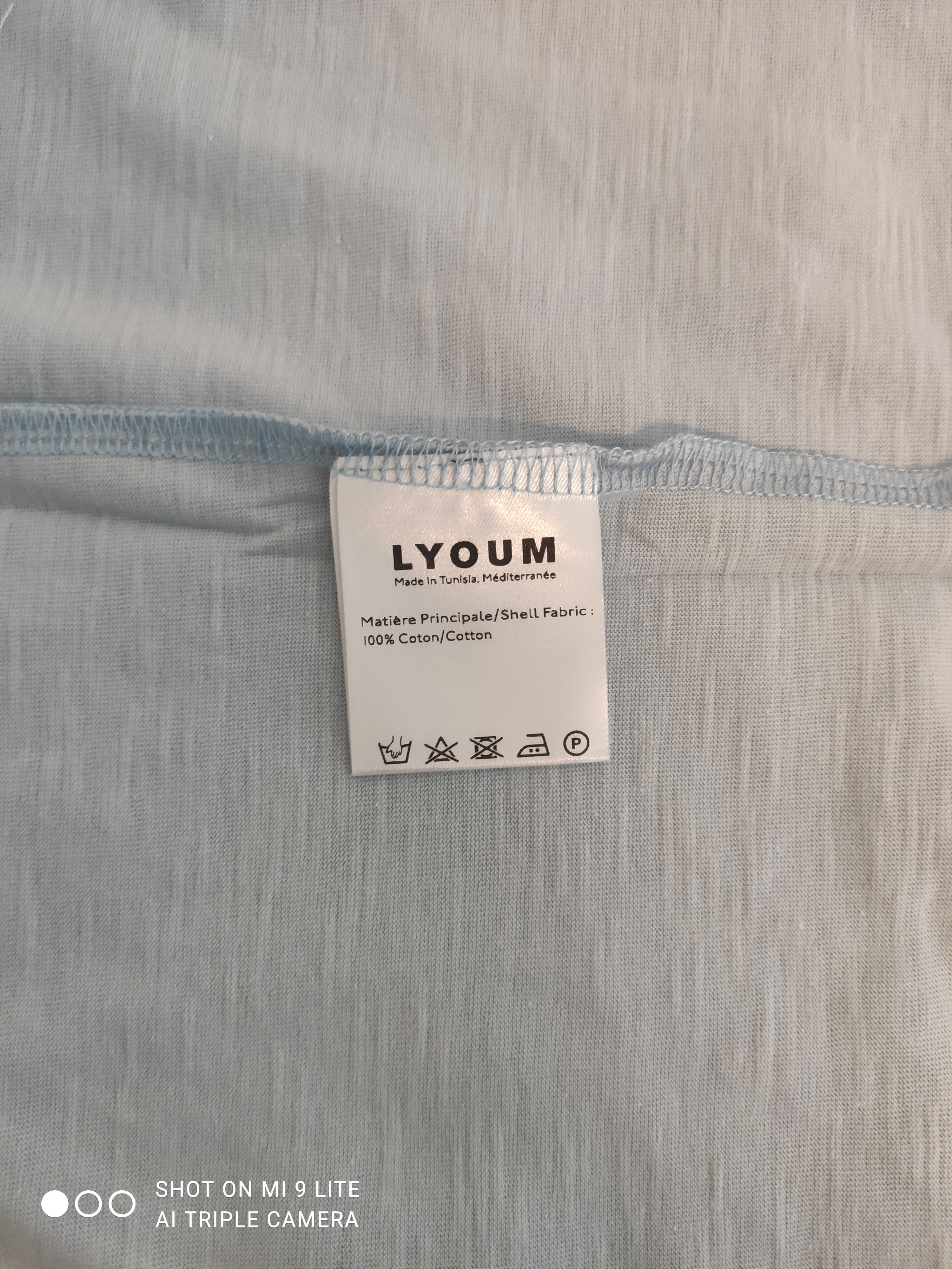 Voir photo 6 de T-shirt homme bleu clair calligraphie arabe "Méditerranée" – LYOUM – Taille XXL (Neuf) T-shirt homme bleu clair calligraphie arabe "Méditerranée" – LYOUM – Taille XXL (Neuf) Parfait état reconditionné photo 6