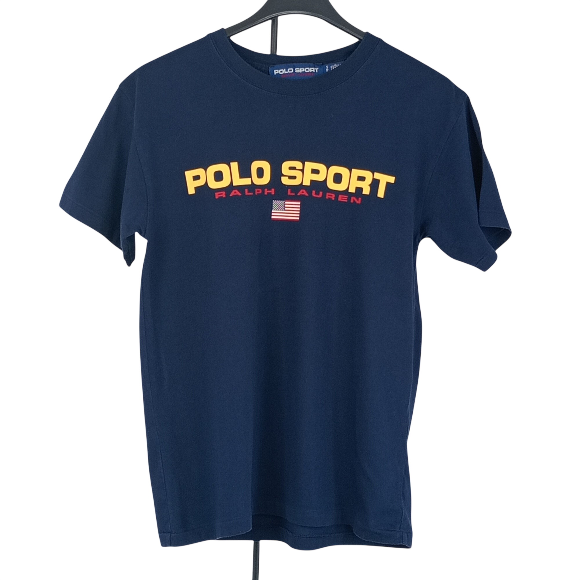 T shirt - homme - marque Ralph Lauren - manches courtes - couleur bleu marine - taille S (38) Très bon état - 39,90 € T shirt - homme - marque Ralph Lauren - manches courtes - couleur bleu marine - taille S (38) Très bon état reconditionné disponible sur Label Emmaüs