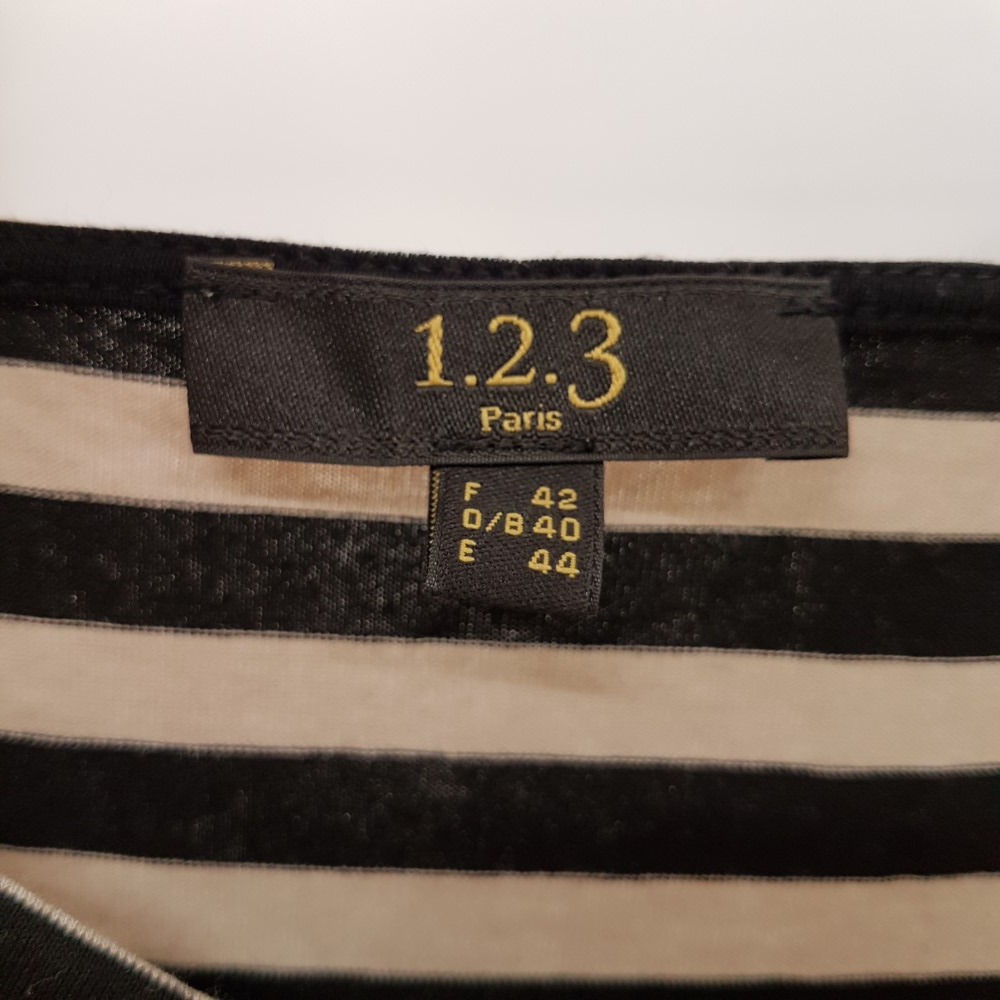 Voir photo 7 de T-shirt manches 3/4 noir et beige - 123 - Taille 42 T-shirt manches 3/4 noir et beige - 123 - Taille 42 Très bon état reconditionné photo 7