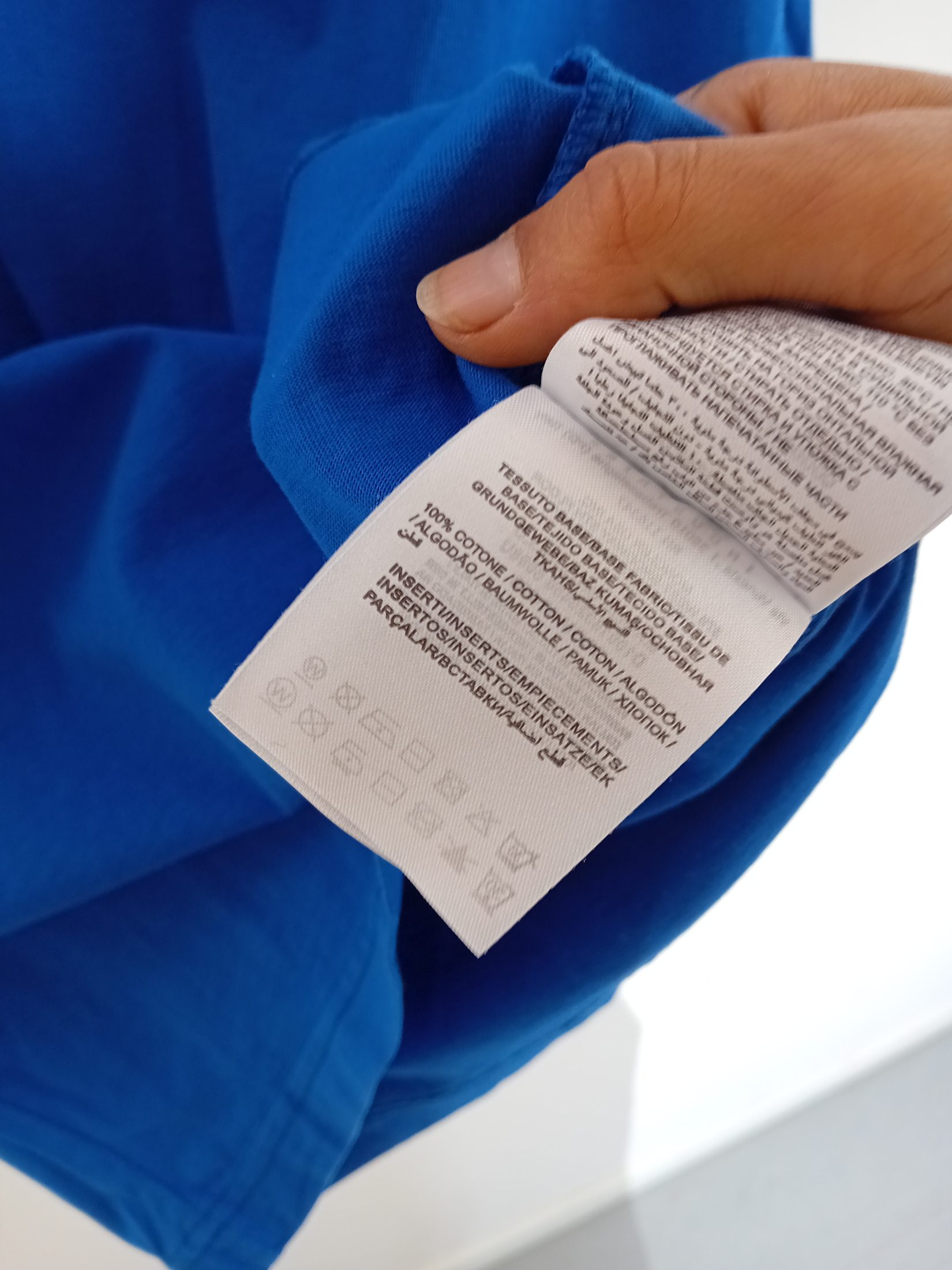 Voir photo 3 de T-shirt Moncler Grenoble Bleu Logo Blanc S (T5908) T-shirt Moncler Grenoble Bleu Logo Blanc S (T5908) Très bon état reconditionné photo 3