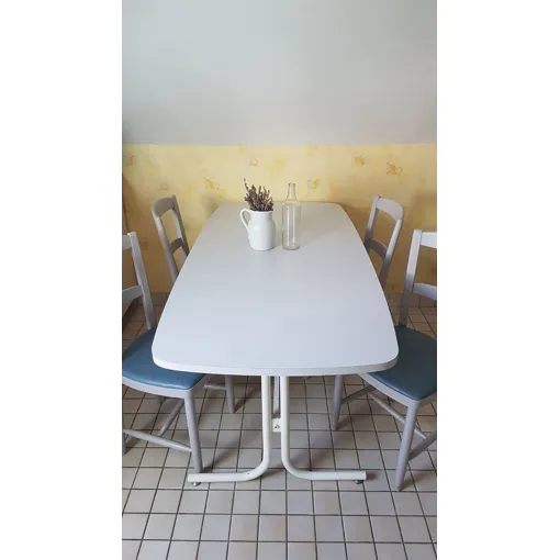 Table À Manger De 6 Places + 5 Chaises Bon état reconditionné disponible sur Rakuten