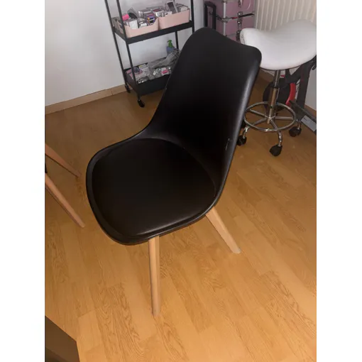 Table À Manger Extensible 4-8 Personnes Et Ses 4 Chaises. Bon état reconditionné disponible sur Rakuten