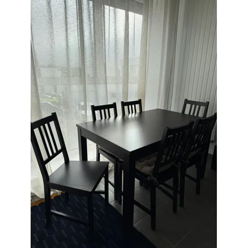 Table à manger extensible ikea avec ses 6 chaises Bon état reconditionné disponible sur Rakuten