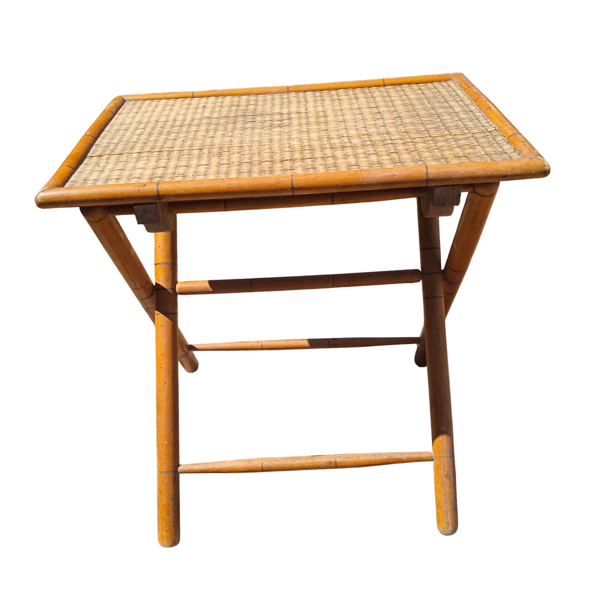 Table Basse d'appoint Pliante imitation Bambou État correct - 40,00 € Table Basse d'appoint Pliante imitation Bambou État correct reconditionné disponible sur Label Emmaüs