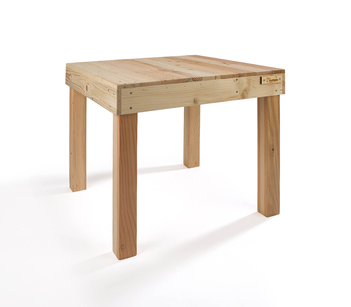 Table basse en bois recyclé Parfait état - 45,00 € Table basse en bois recyclé Parfait état reconditionné disponible sur Label Emmaüs