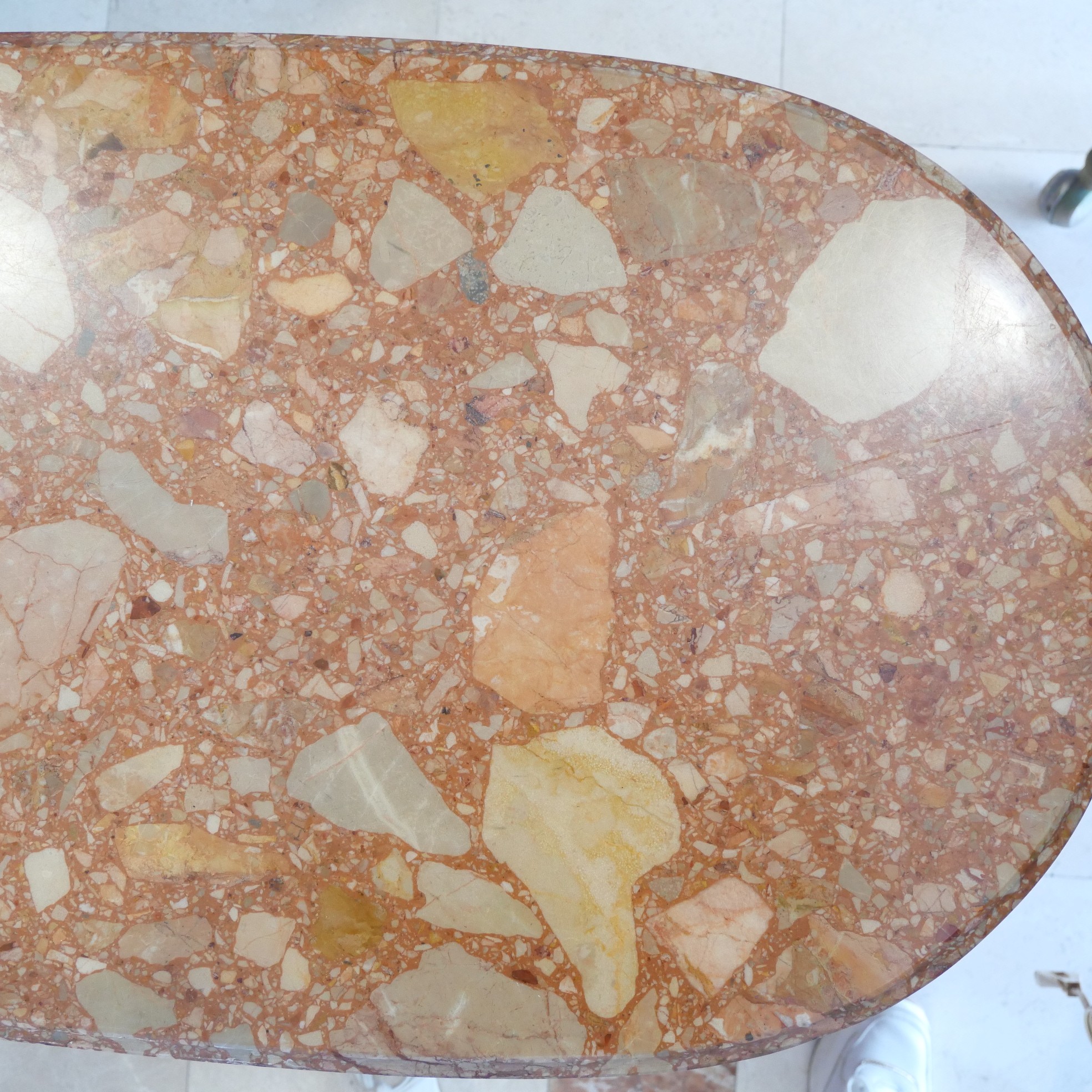 Voir photo 4 de Table basse marbre type Brèche d'Alep Table basse marbre type Brèche d'Alep reconditionné photo 4