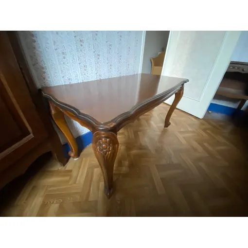 Table basse style Louis XV en bois sculpté ¿ Très bon état Bon état reconditionné disponible sur Rakuten