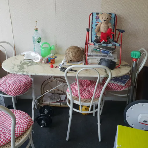 Table Bistrot Ovale Marbre Blanc Bon état reconditionné disponible sur Rakuten