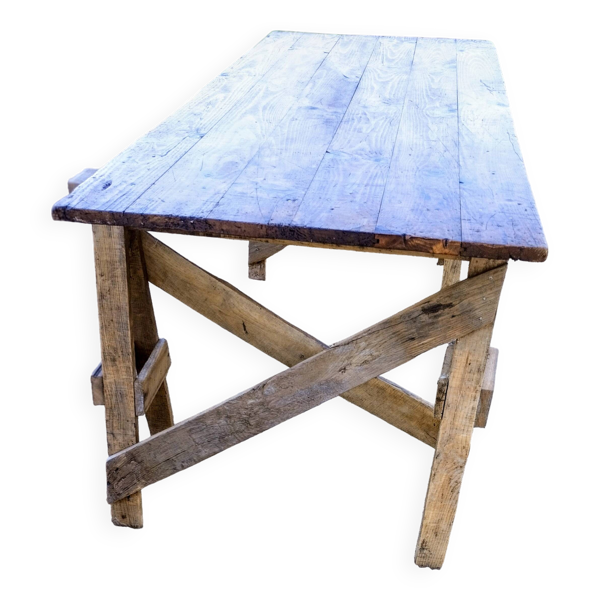 Table de ferme rustique patinée sur de lourds tréteaux Bon état reconditionné (offre indisponible)