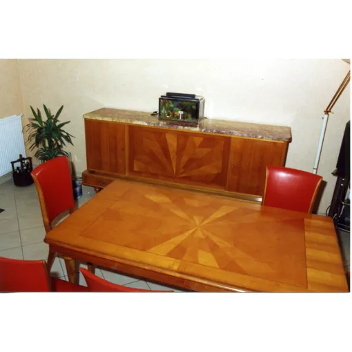 Table de salle à manger + chaises en similicuir rouge + buffet avec Marbre Bon état reconditionné disponible sur Rakuten