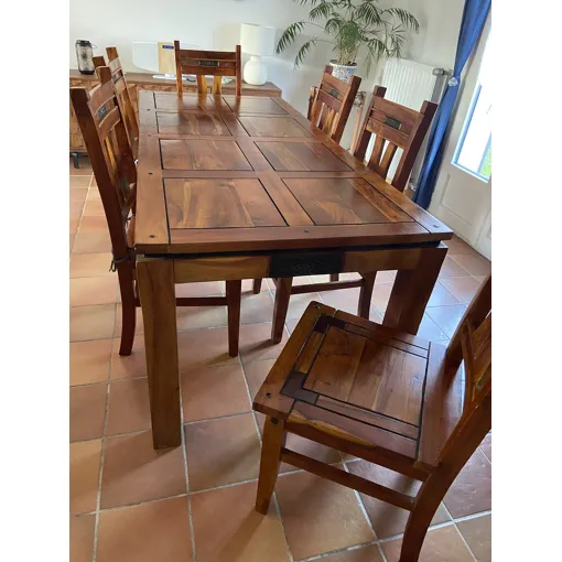 Table et chaises salle a manger Bon état reconditionné disponible sur Rakuten