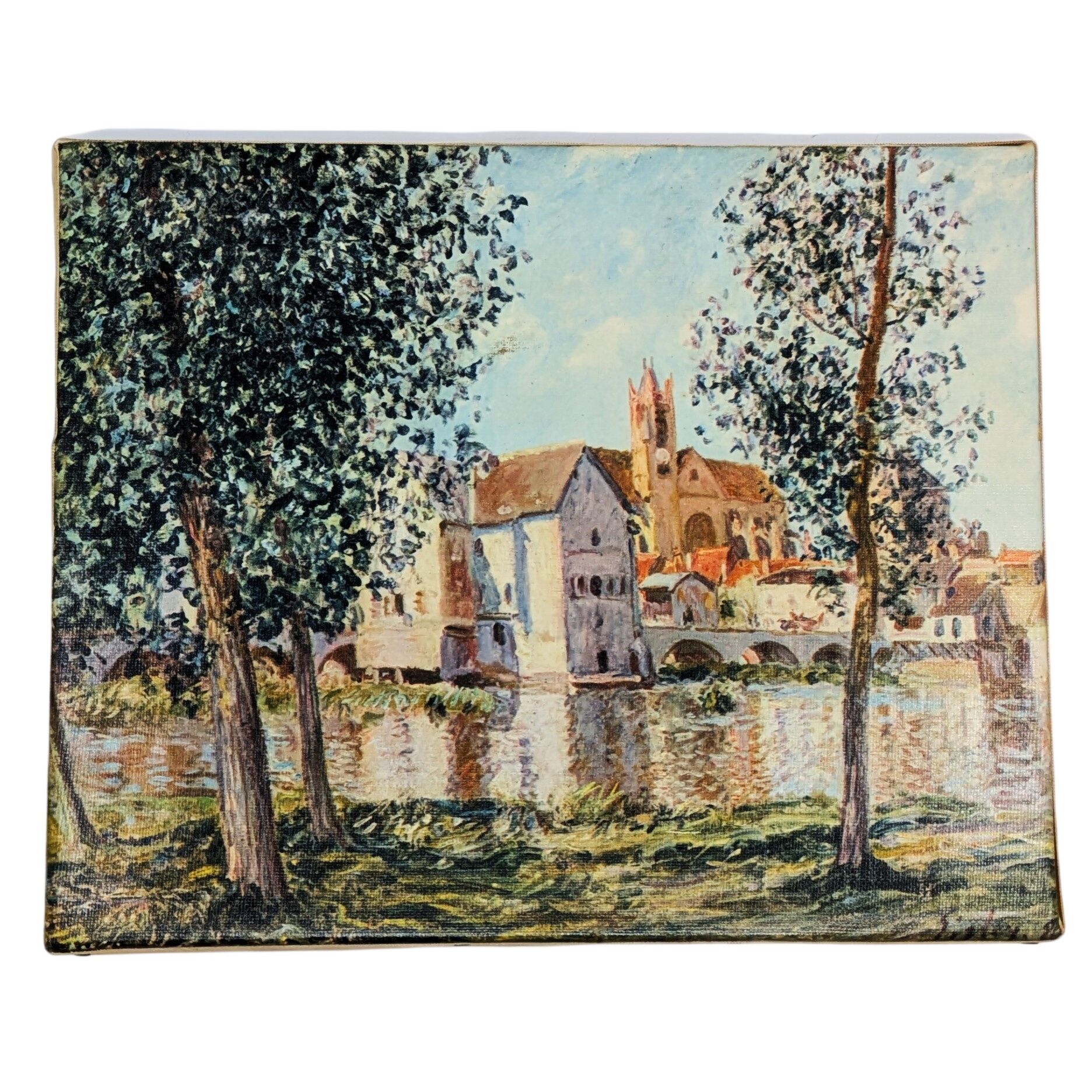 Acheter Tableau d'une reproduction sur toile "Moret-sur-Loing" - Alfred Sisley (1960) Très bon état - 35,00 € Tableau d'une reproduction sur toile "Moret-sur-Loing" - Alfred Sisley (1960) Très bon état reconditionné disponible sur Label Emmaüs