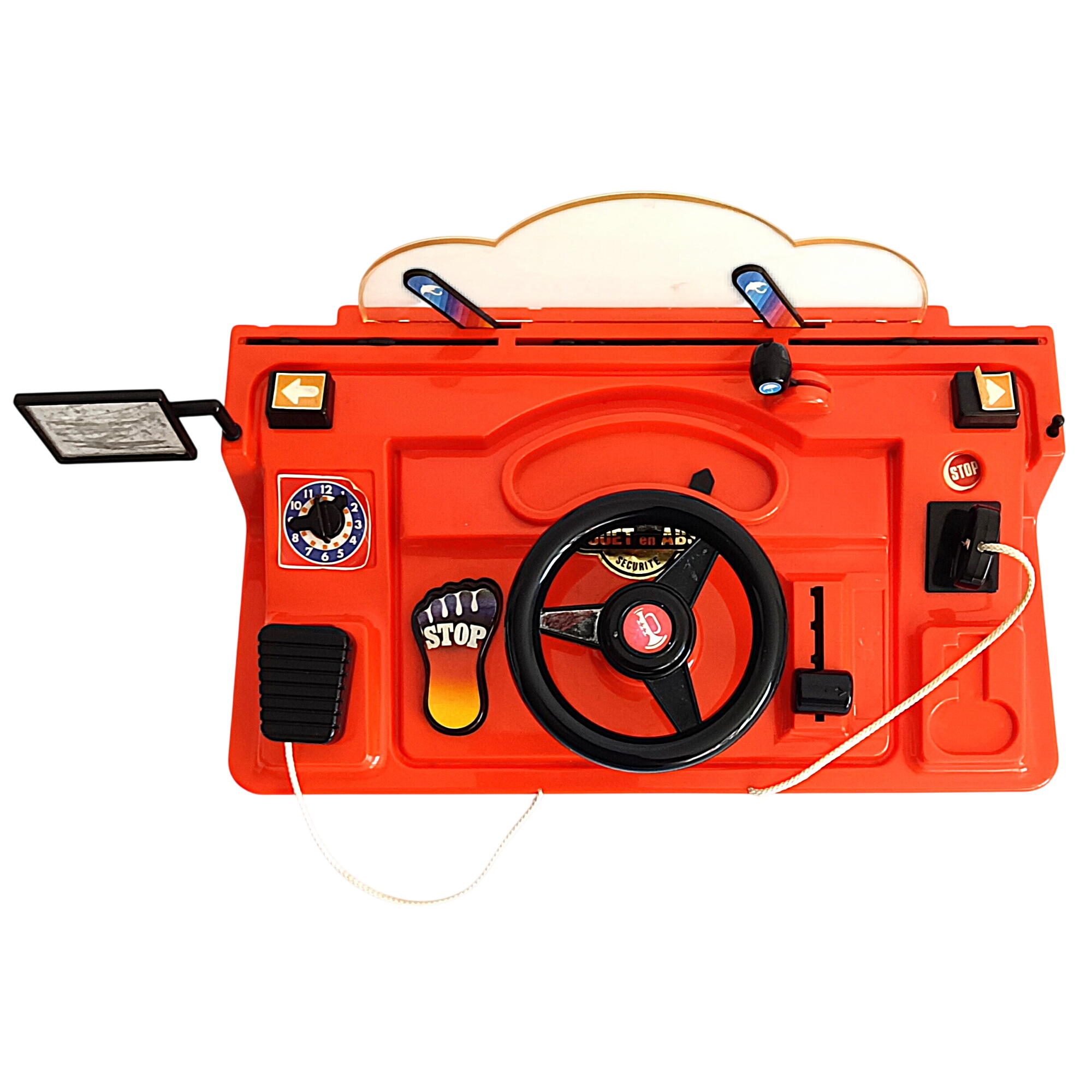 Tableau de bord Jouet Mob vintage – simulateur de conduite des années 70/80 Bon état - 14,00 € Tableau de bord Jouet Mob vintage – simulateur de conduite des années 70/80 Bon état reconditionné disponible sur Label Emmaüs