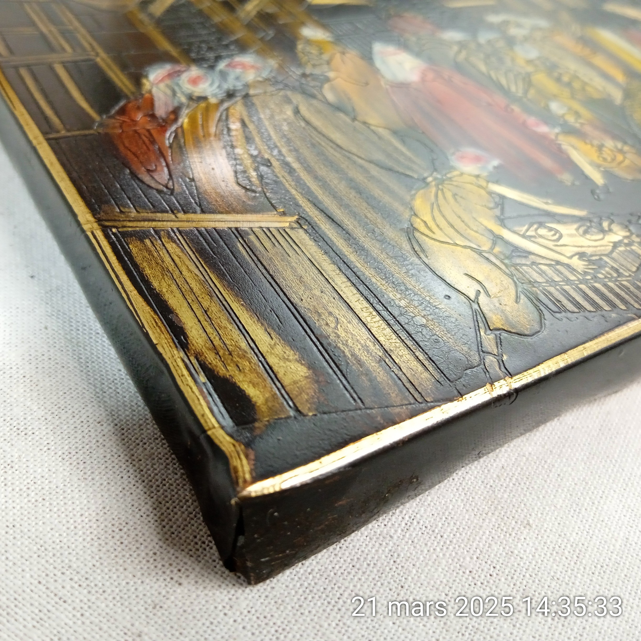 Voir photo 6 de Tableau orientaliste feuille cuivre gravé et peint sur panneau de bois Tableau orientaliste feuille cuivre gravé et peint sur panneau de bois Bon état reconditionné photo 6