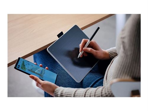 Tablette graphique avec stylet Wacom One S Noir État correct Wacom reconditionné disponible sur Fnac