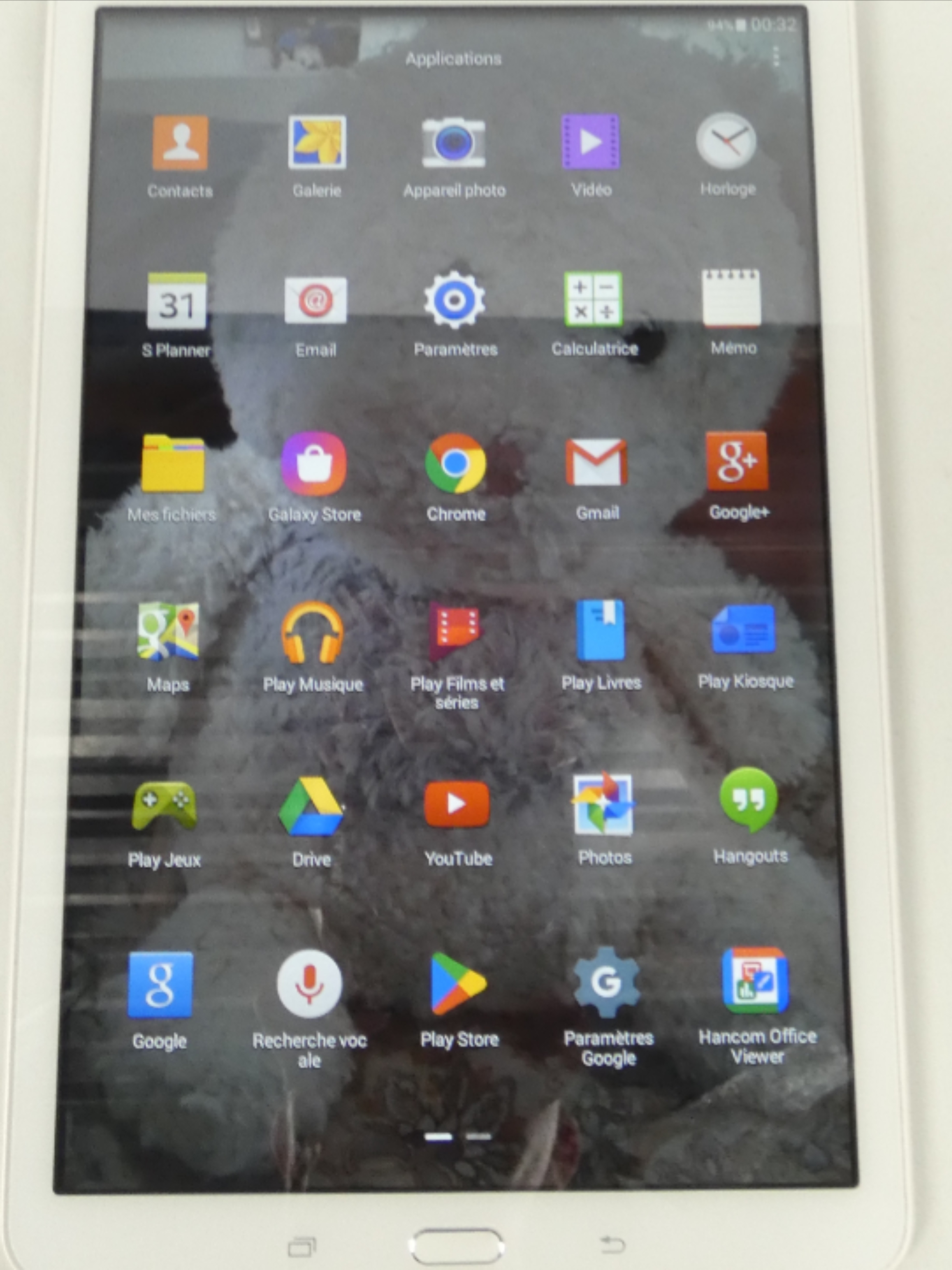 Voir photo 3 de Tablette SAMSUNG GALAXY E modèle SM-T560 de 2015 8 Go Tablette SAMSUNG GALAXY E modèle SM-T560 de 2015 8 Go Très bon état reconditionné photo 3