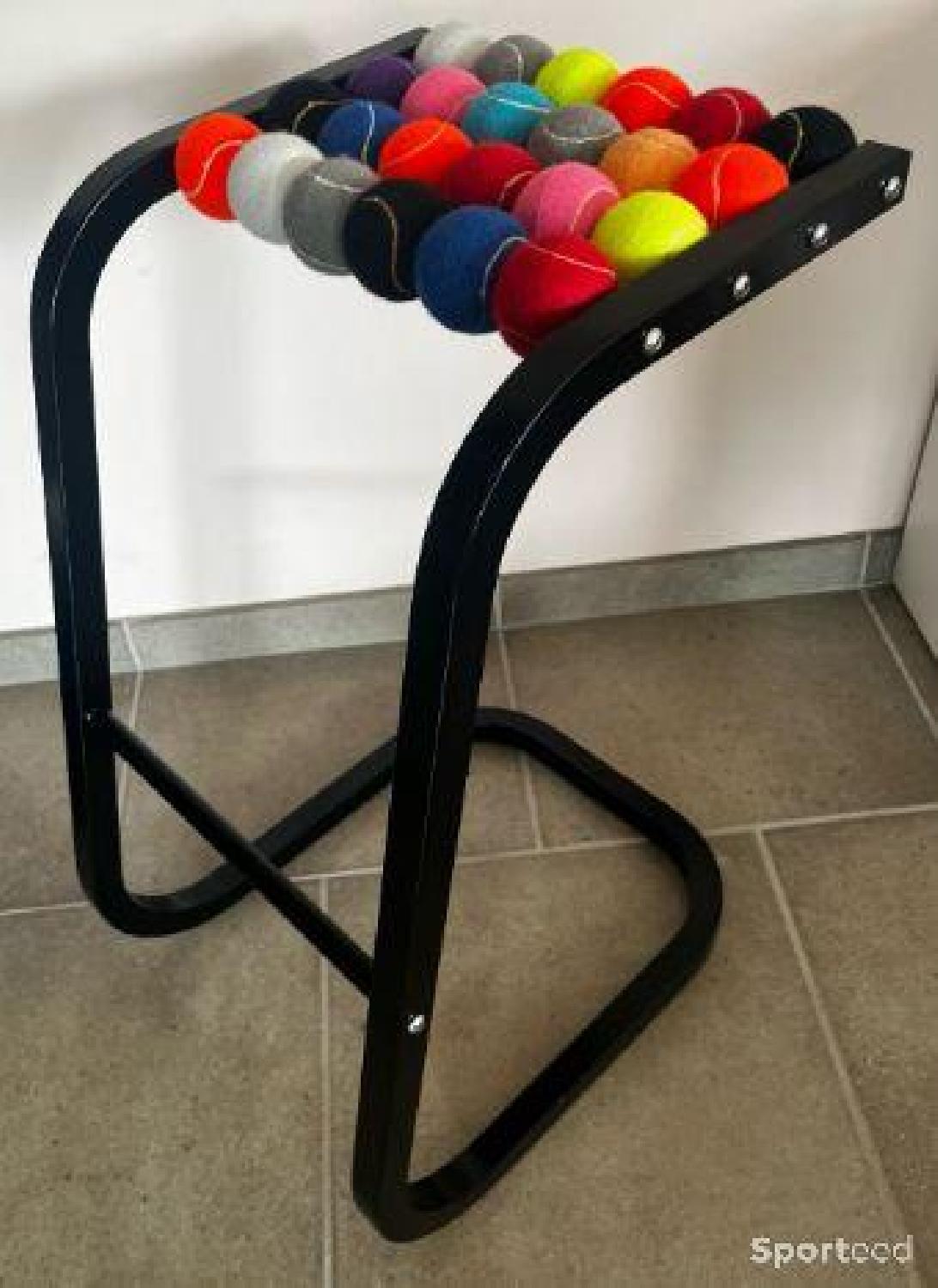 Tabouret de bar Comme neuf (c'est déjà la condition standard) reconditionné disponible sur Sporteed
