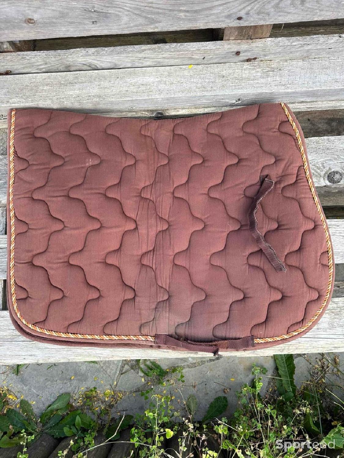 Tapis cheval Très bon état N/A (je n'ai pas trouvé d'information sur une reconditionné disponible sur Sporteed