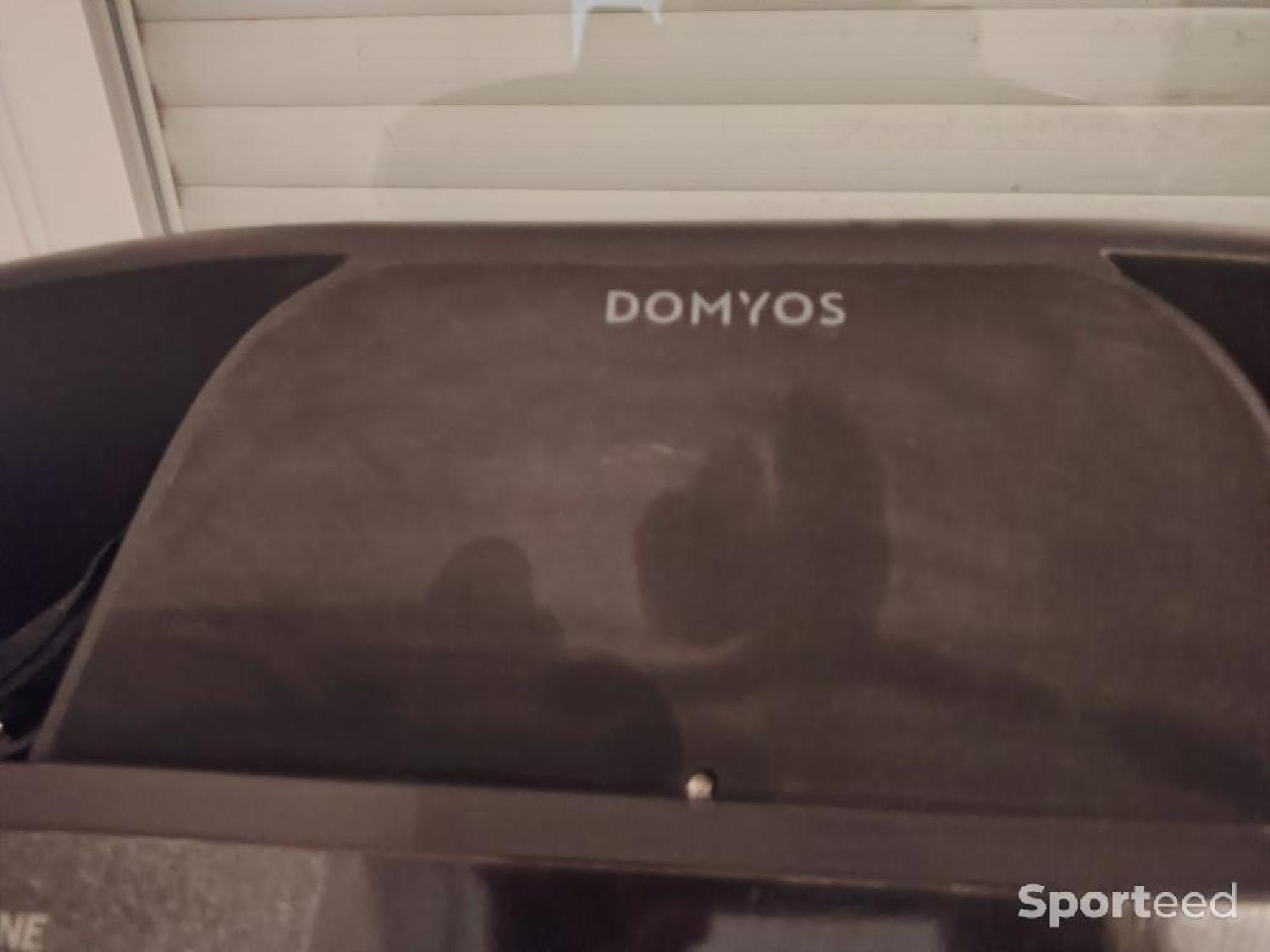Tapis de course inclinable Très bon état Domyos reconditionné disponible sur Sporteed