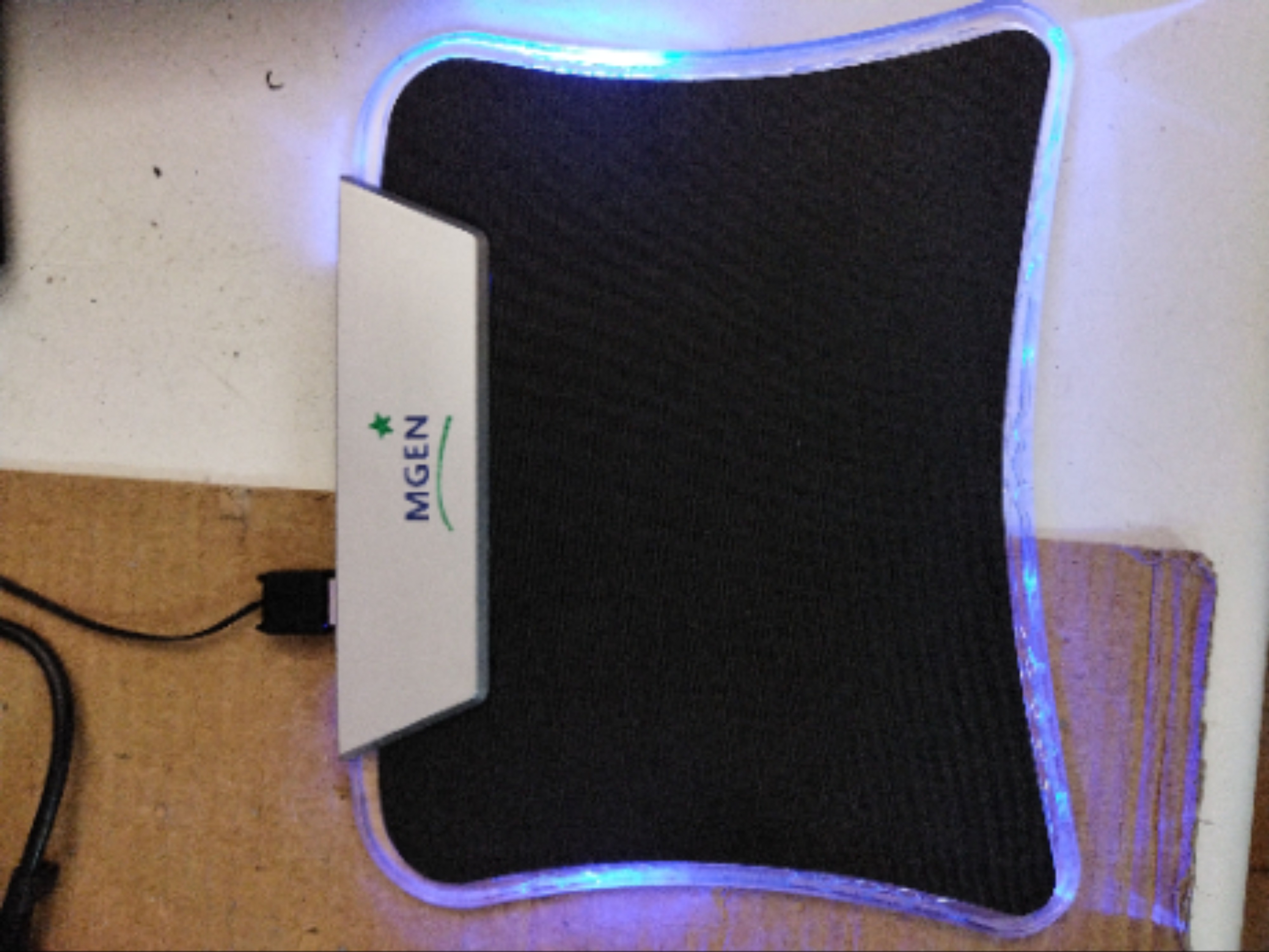 Voir photo 3 de Tapis de souris avec LED Tapis de souris avec LED neuf reconditionné photo 3