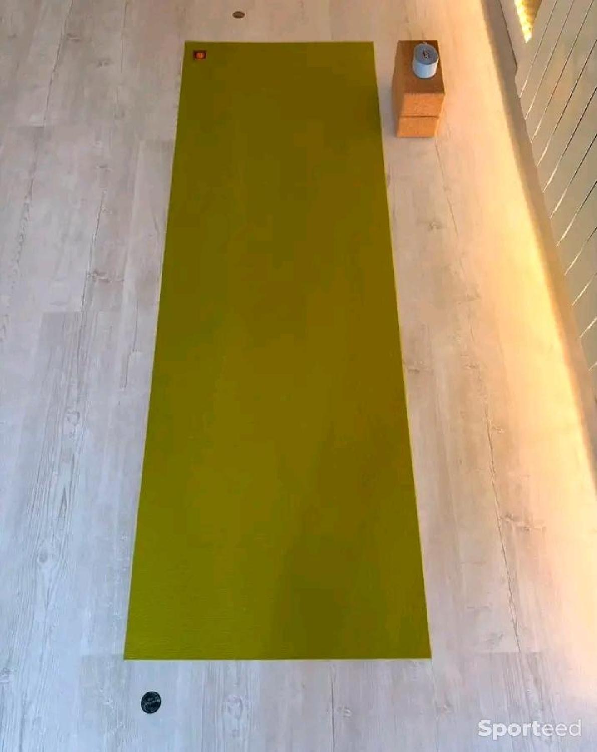 Tapis de Yoga Très bon état reconditionné disponible sur Sporteed