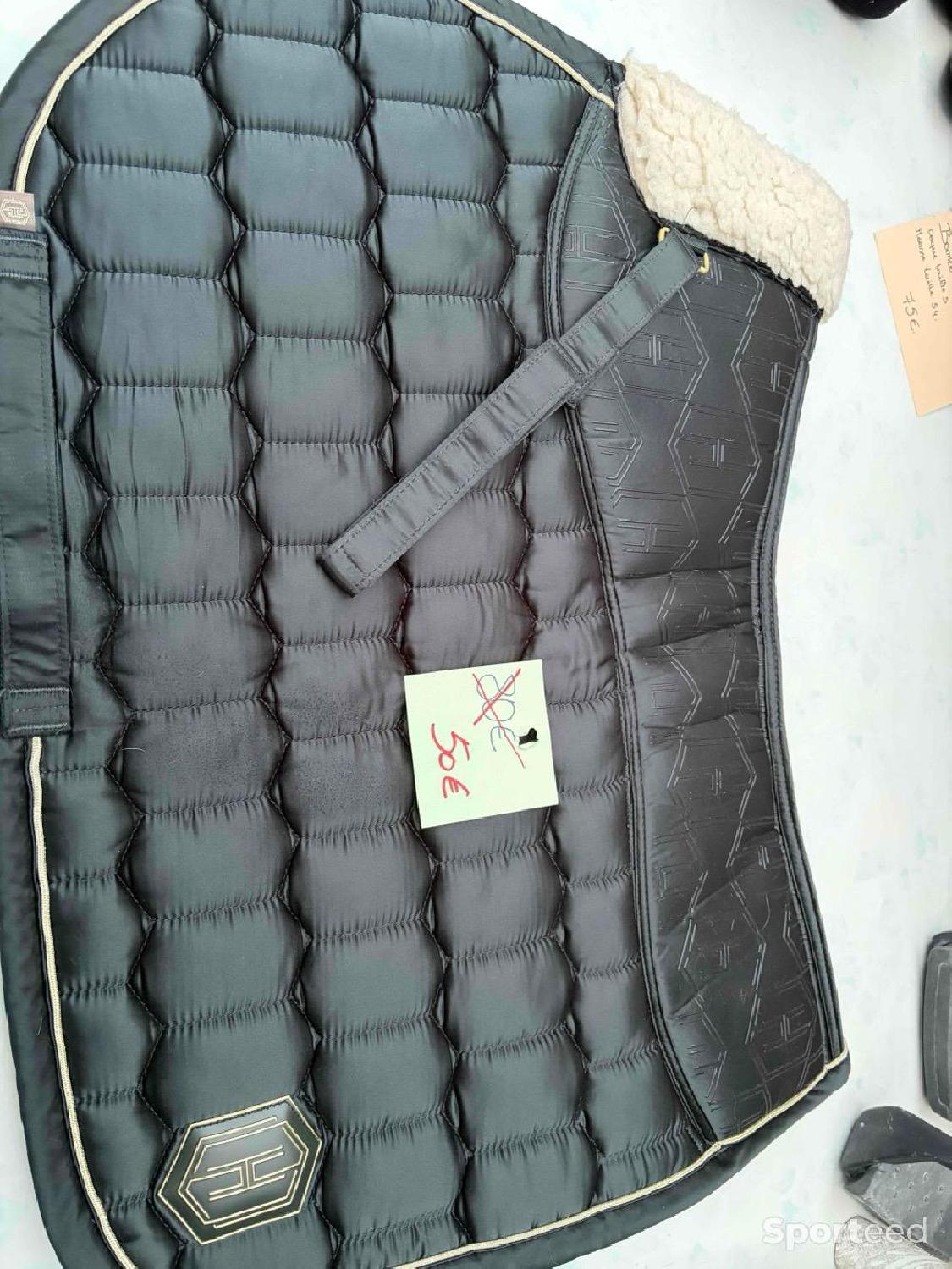 Tapis Eskadron Très bon état Eskadron reconditionné disponible sur Sporteed