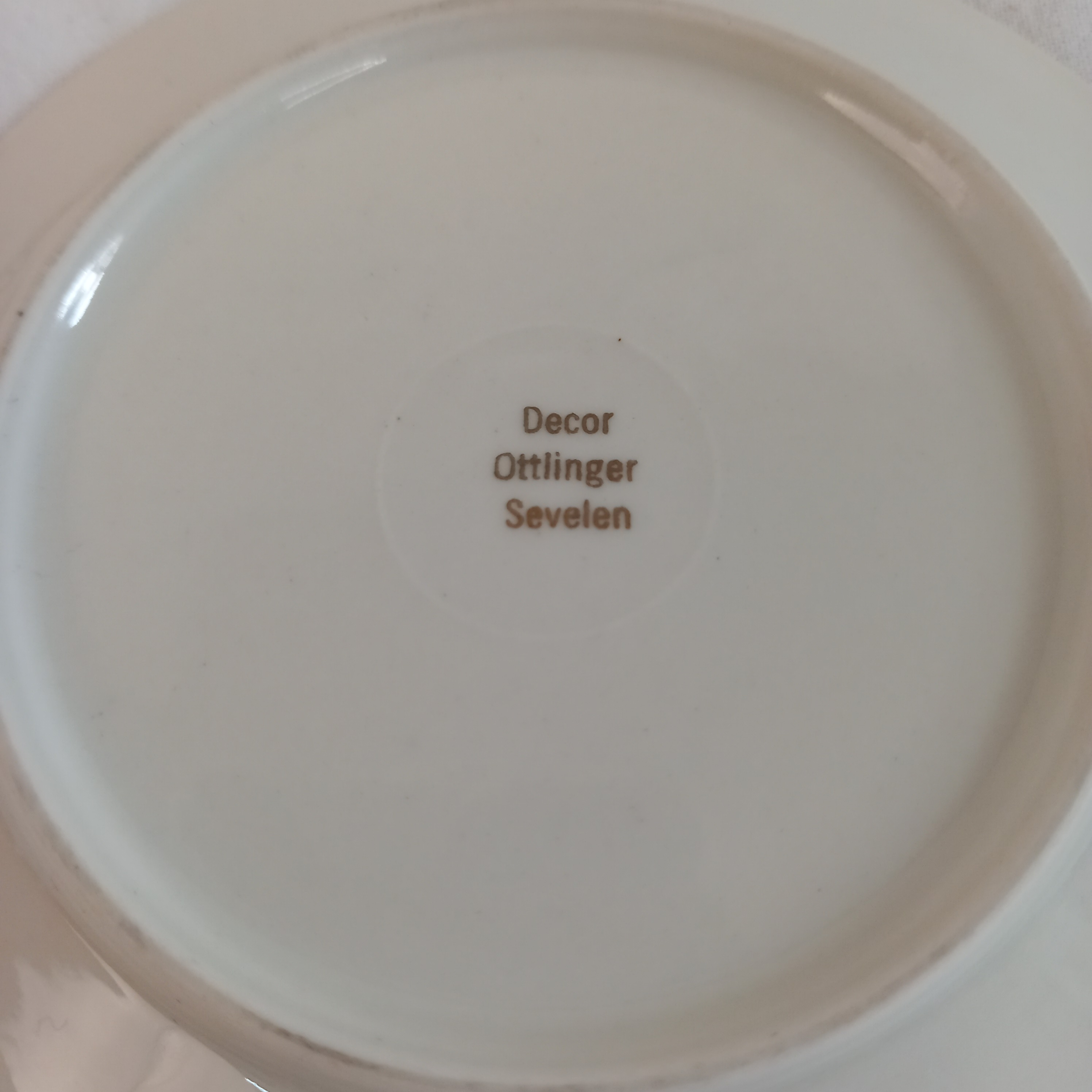 Voir photo 6 de Tasse à café sur pied et sous-tasse en porcelaine, Ottlinger Sevelen, représentant l'hôtel de Ville du Locle Tasse à café sur pied et sous-tasse en porcelaine, Ottlinger Sevelen, représentant l'hôtel de Ville du Locle reconditionné photo 6