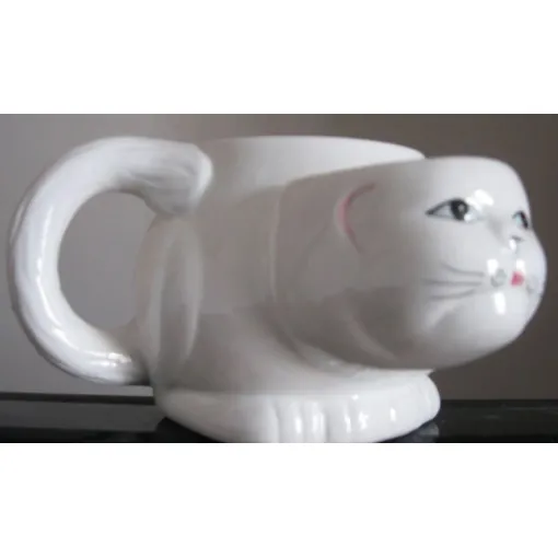 Tasse À Thé Avec Compartiment Pour Égoutter Le Sachet - Originale Car En Forme D'un Gros Chat - Hauteur 8.5cm - Porcelaine Ancienne Blanche - Jamais Utilisée occasion reconditionné disponible sur Rakuten