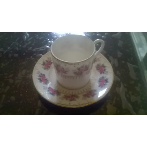 Tasse Avec Sa Soucoupe Bon état reconditionné disponible sur Rakuten