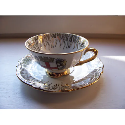 Tasse De Collection Porcelaine Blason Fribourg occasion reconditionné disponible sur Rakuten