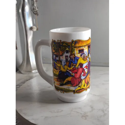 Tasse Décor Renaissance occasion reconditionné disponible sur Rakuten