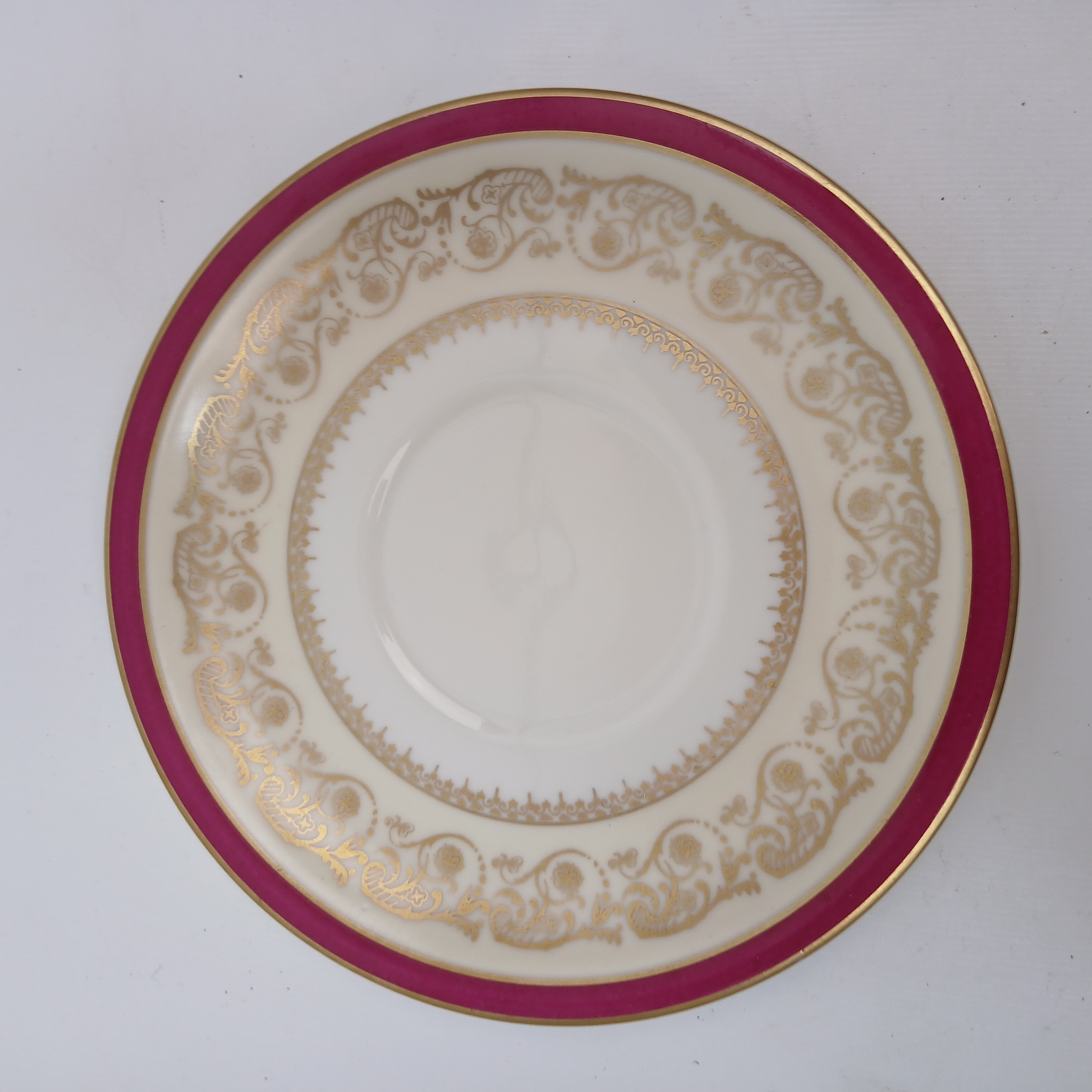 Voir photo 14 de Tasse et bol et sous tasses en porcelaine Limoges Charles Ahrenfeldt Tasse et bol et sous tasses en porcelaine Limoges Charles Ahrenfeldt Bon état reconditionné photo 14