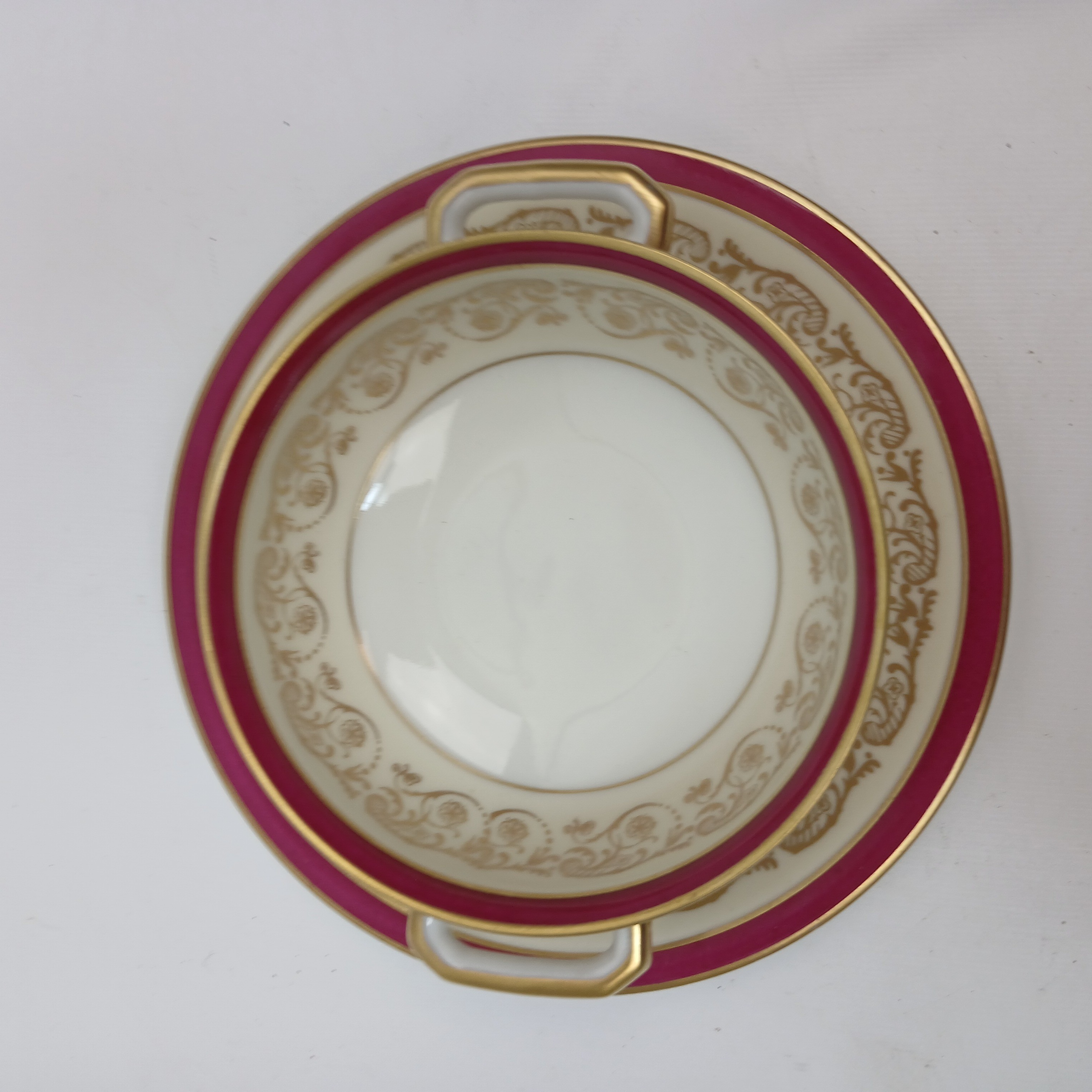 Voir photo 9 de Tasse et bol et sous tasses en porcelaine Limoges Charles Ahrenfeldt Tasse et bol et sous tasses en porcelaine Limoges Charles Ahrenfeldt Bon état reconditionné photo 9